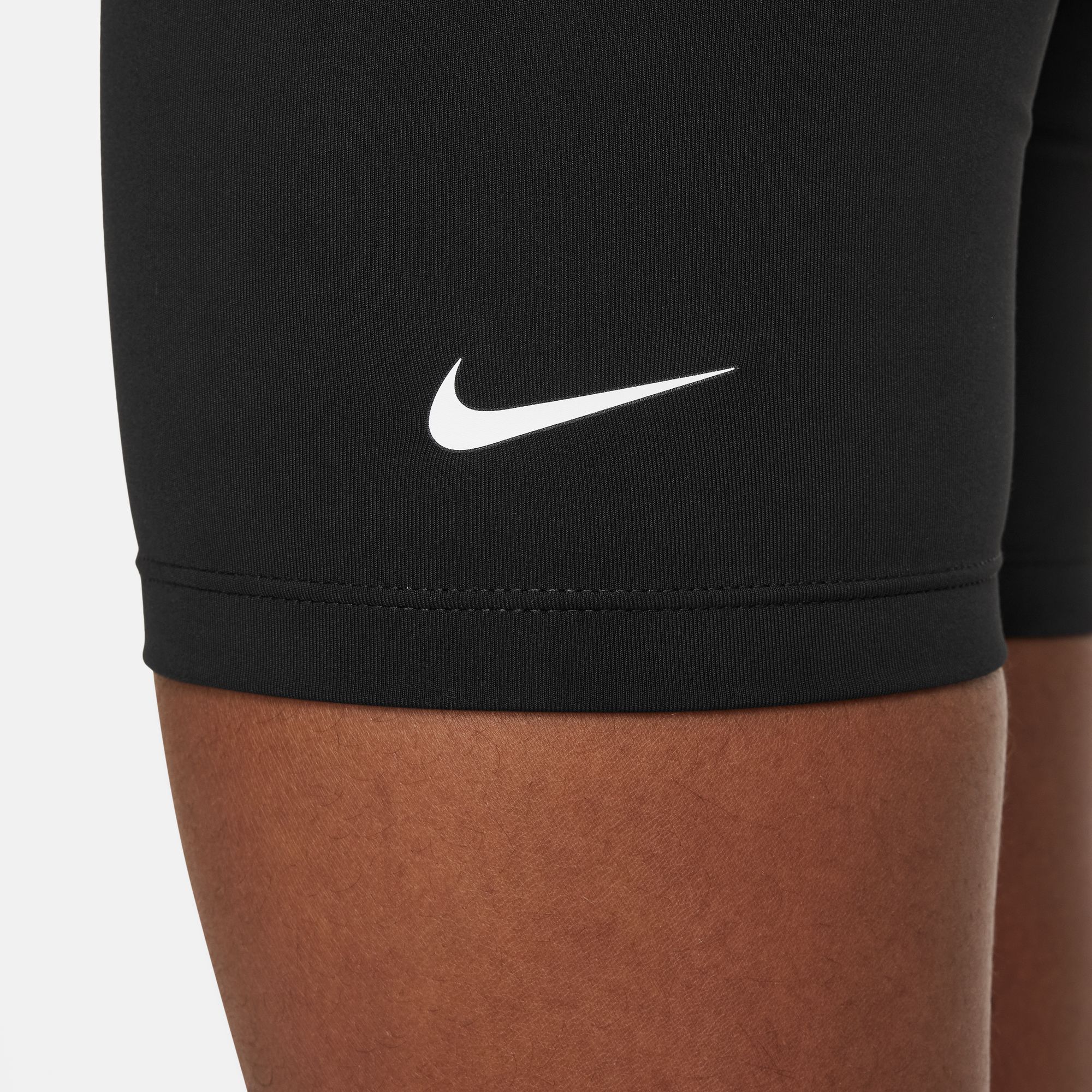 NIKE G NK DF ONE 5IN BIKE SHORT BLACK/WHITE – Bild 4