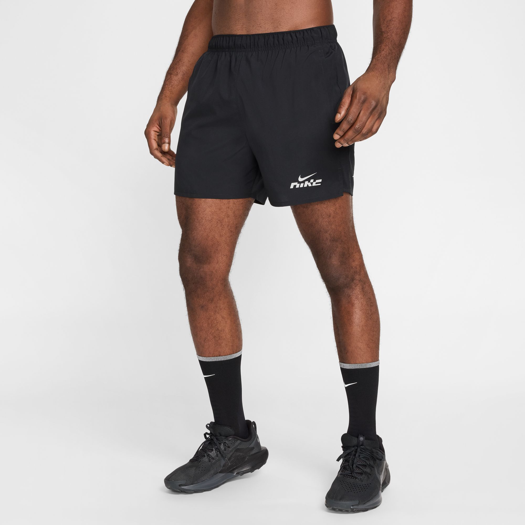 NIKE M NK DF CHLLGR 5BF FLASH SHORT BLACK/BLACK/BLACK/REFLECTIVE S – Bild 2