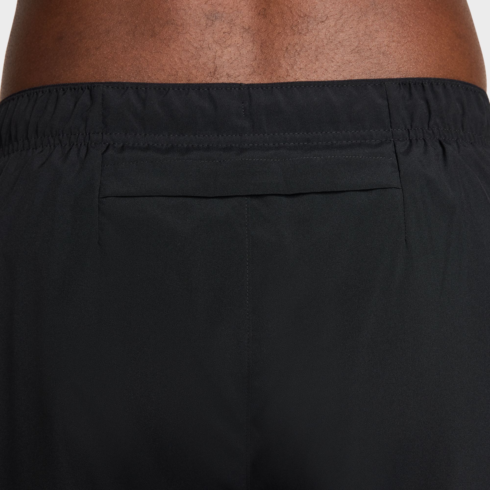 NIKE M NK DF CHLLGR 5BF FLASH SHORT BLACK/BLACK/BLACK/REFLECTIVE S – Bild 3