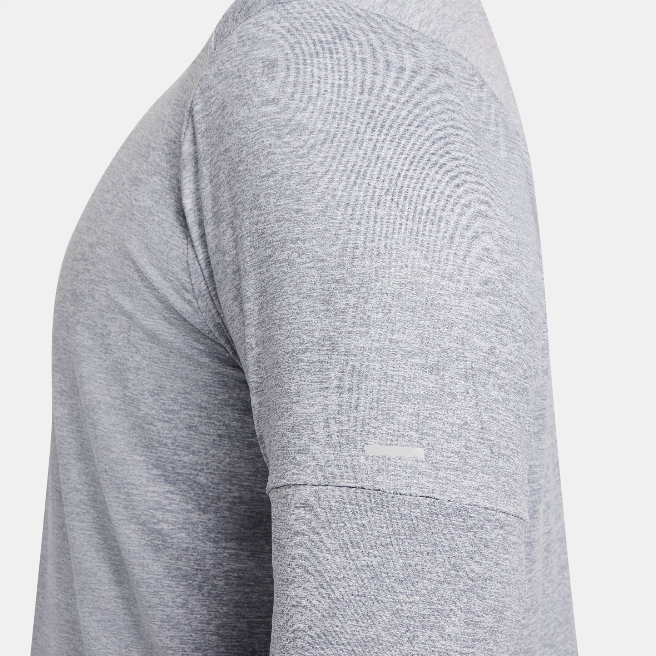 NIKE M NK DF ELMNT TOP HZ SMOKE GREY/GREY FOG/HTR/RE – Bild 7