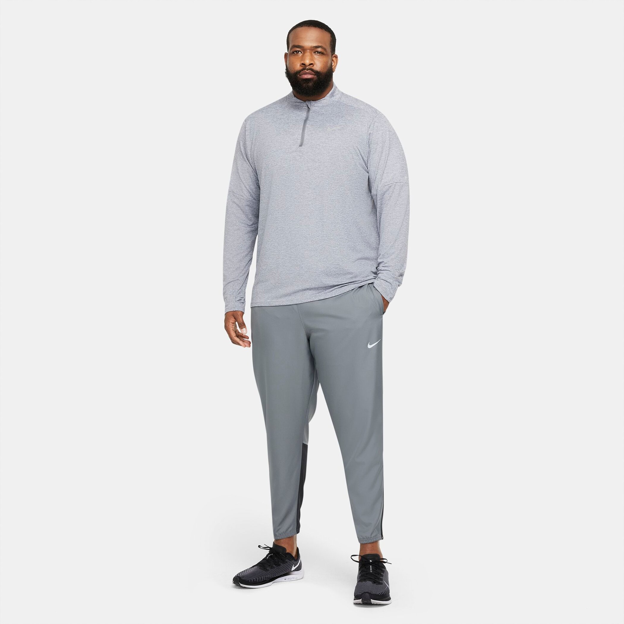 NIKE M NK DF ELMNT TOP HZ SMOKE GREY/GREY FOG/HTR/RE – Bild 8