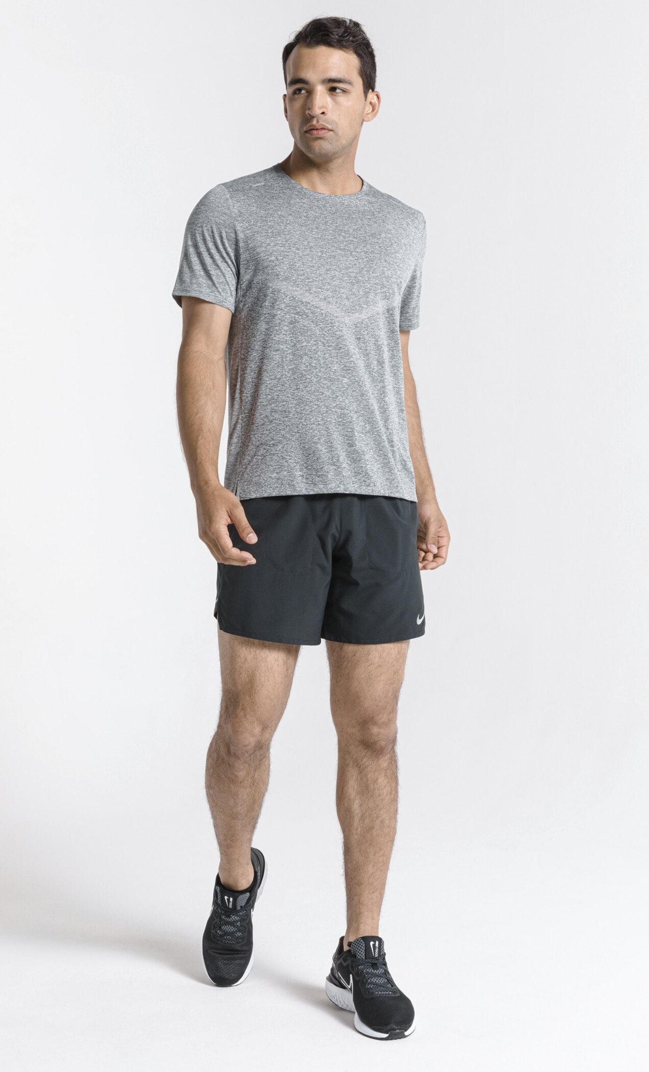 NIKE M NK DF RISE 365 SS SMOKE GREY/HTR/REFLECTIVE – Bild 3