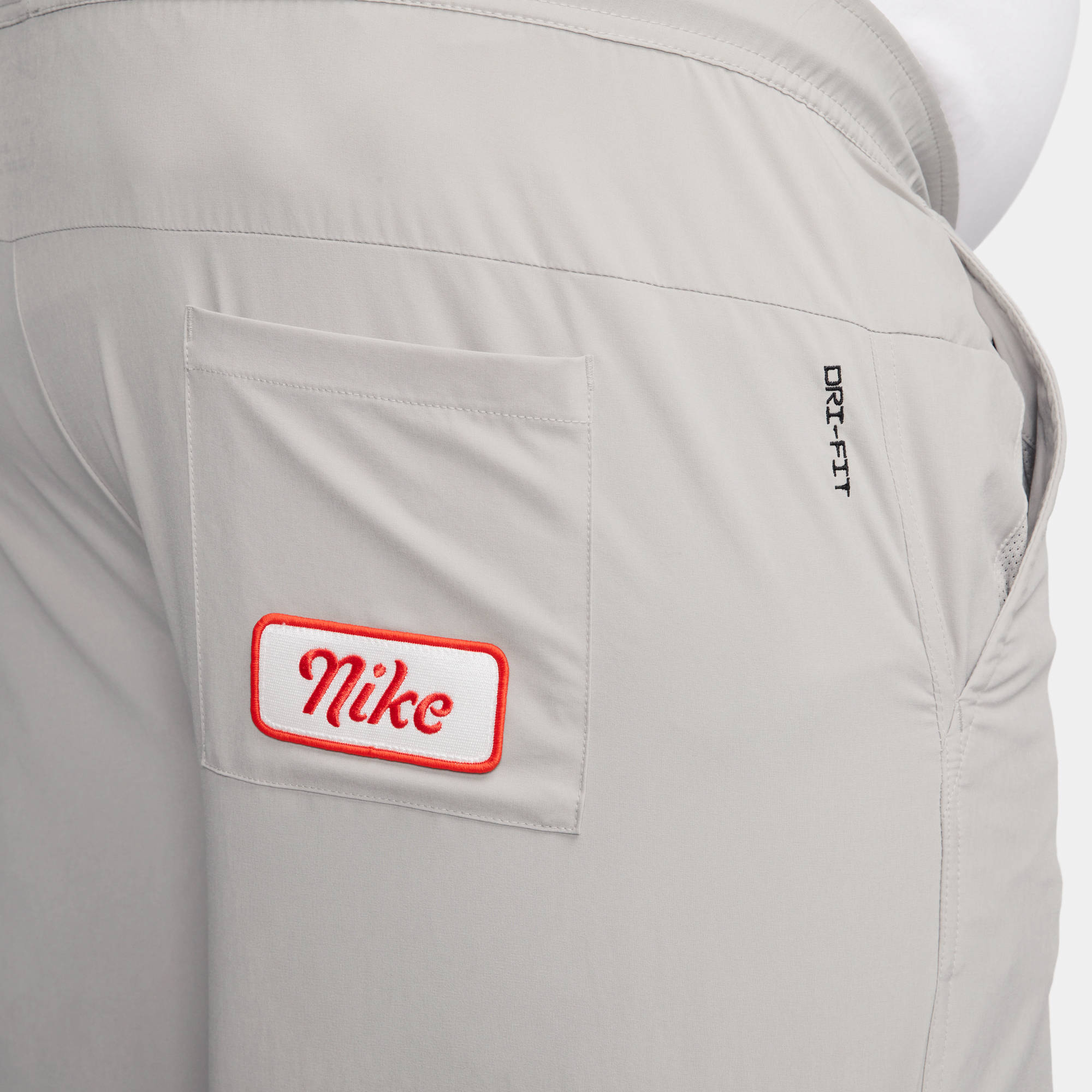 NIKE M NK DF UNLIMITED WVN 7UL DYE LT IRON ORE/LT IRON ORE – Bild 7