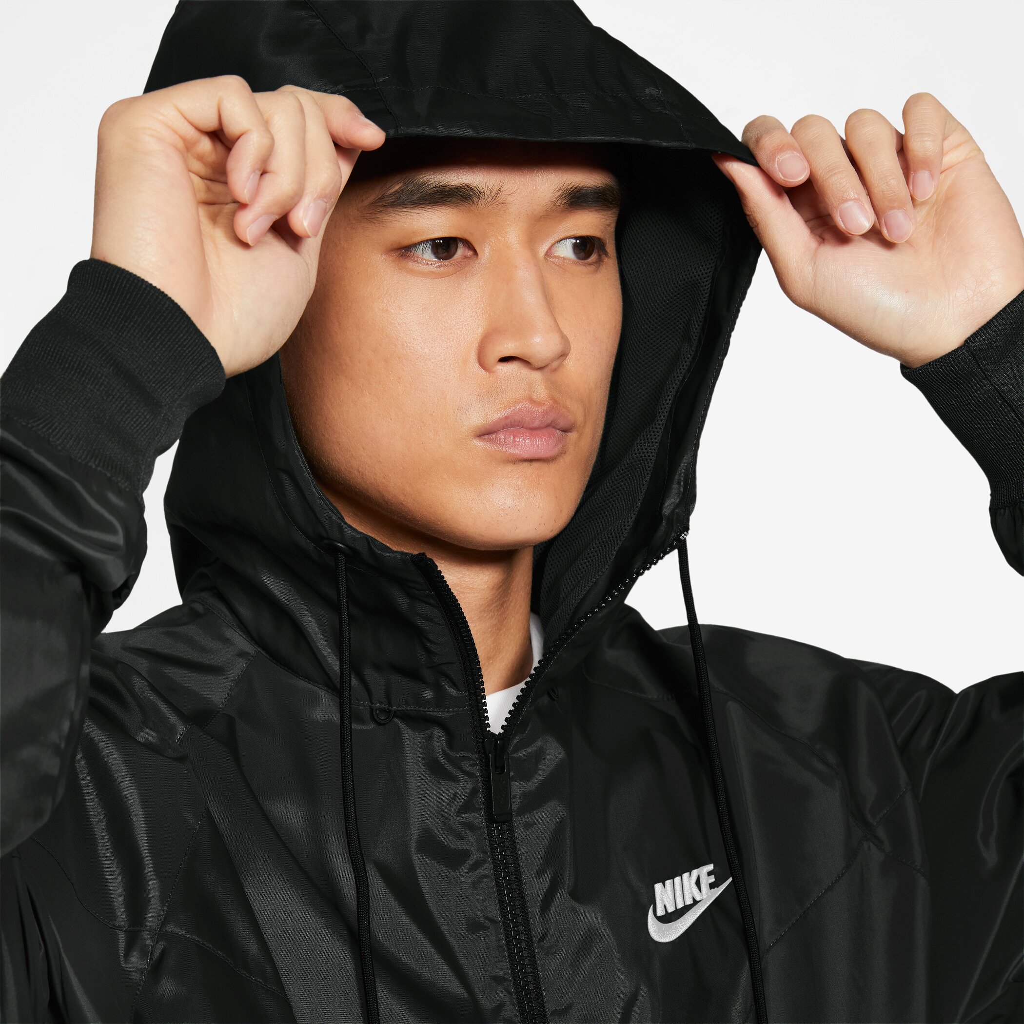 NIKE M NK WVN LND WR HD JKT BLACK/WHITE – Bild 3