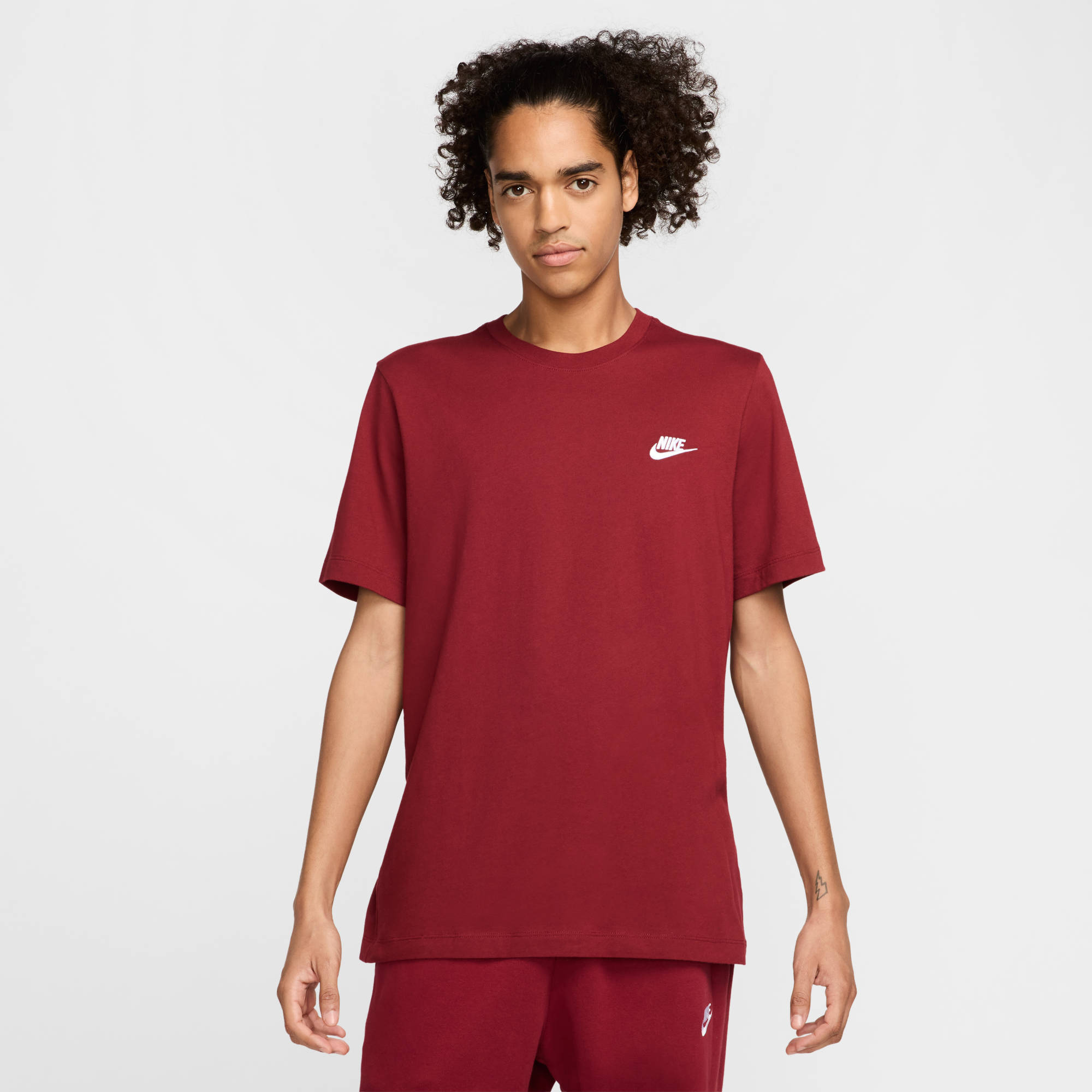 NIKE M NSW CLUB TEE TEAM RED/WHITE
