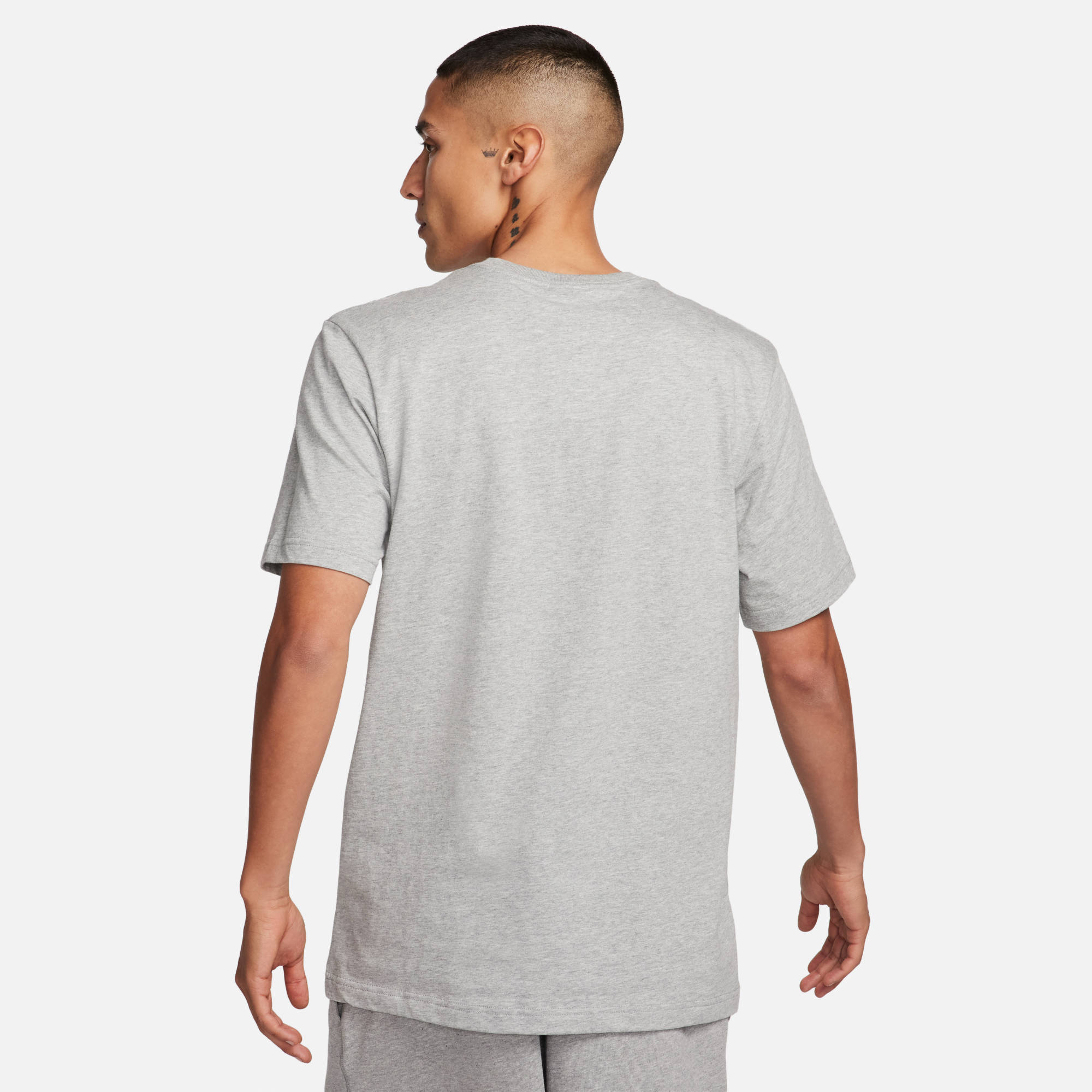 NIKE M NSW SP SS TOP DK GREY HEATHER/FIRE RED – Bild 2