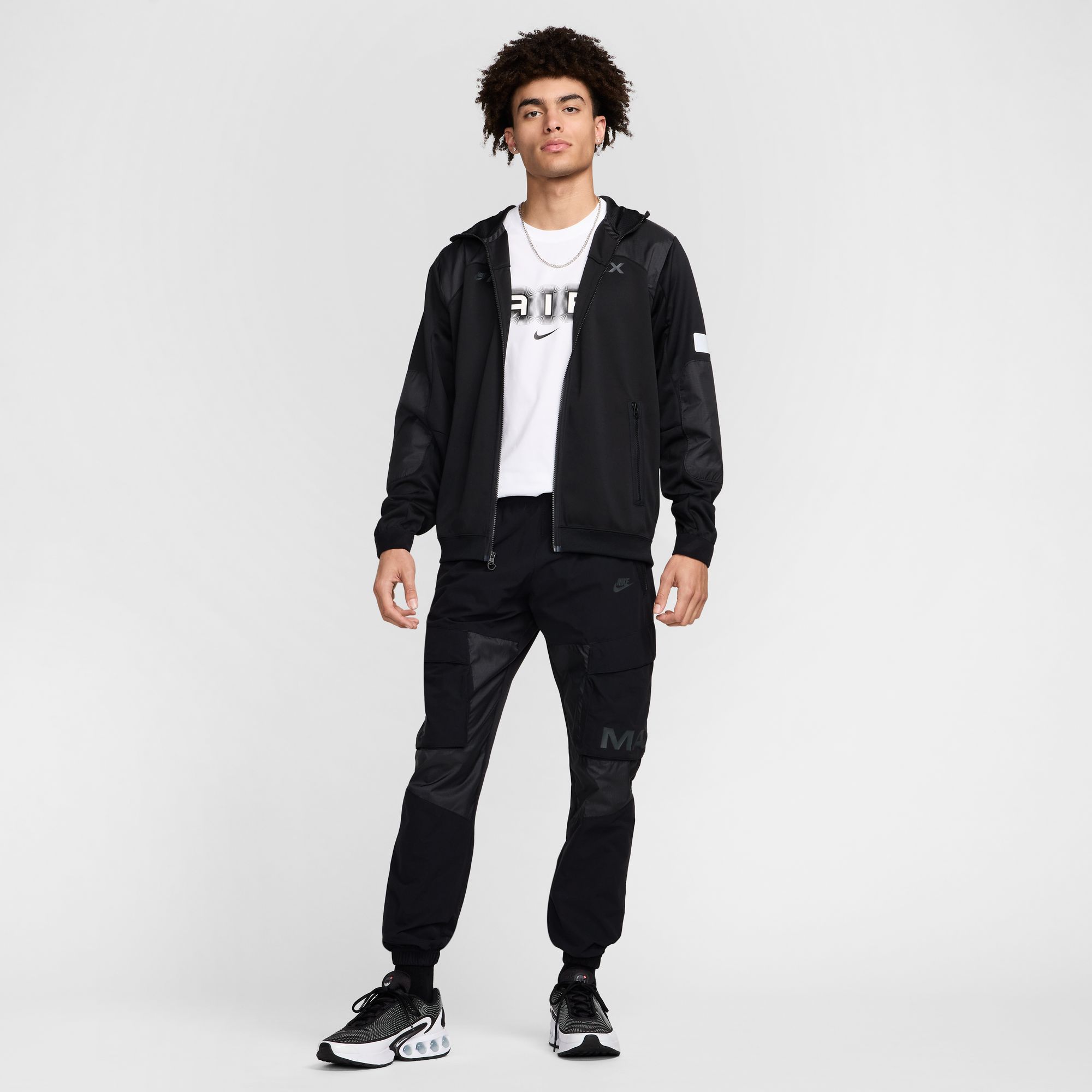 NIKE M NSW SW AIR GRAPHIC TEE WHITE/BLACK – Bild 4