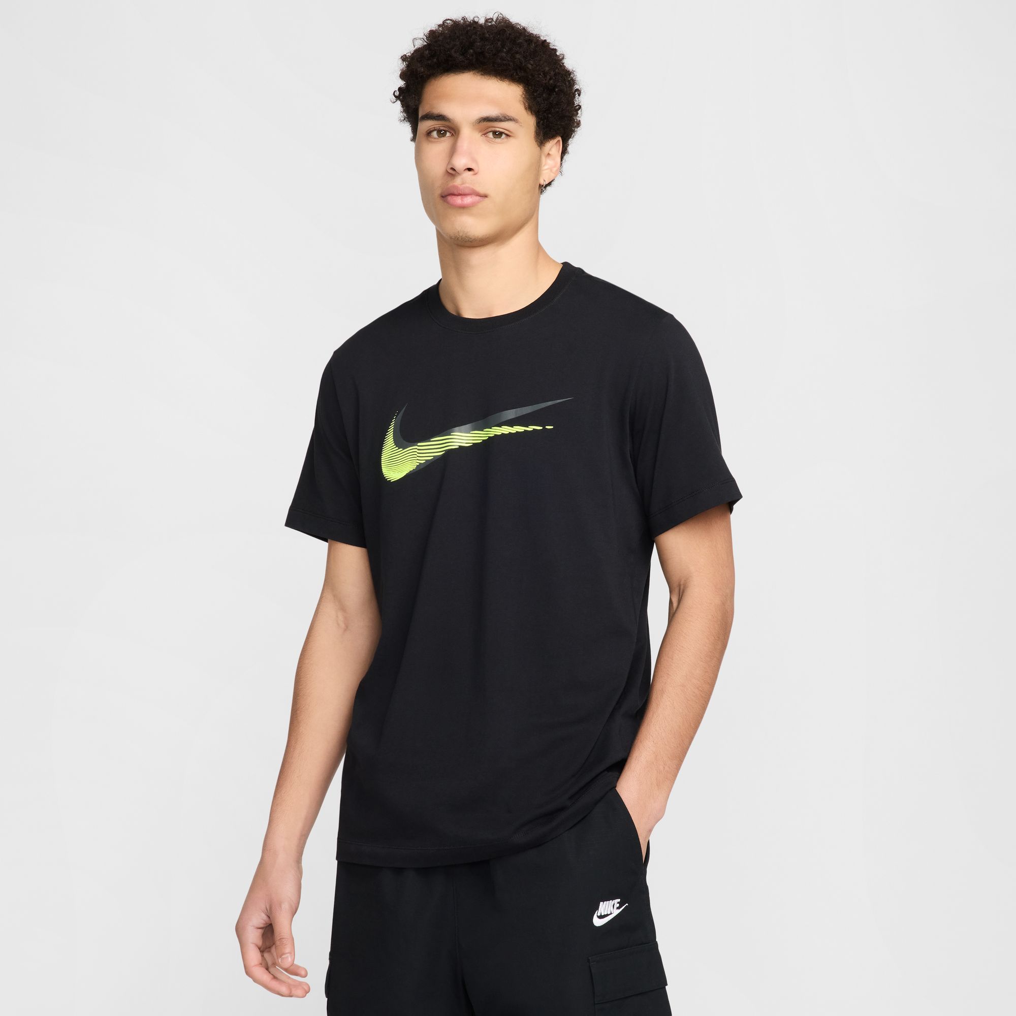 NIKE M NSW TEE 12MO SWSH SP25 BLACK