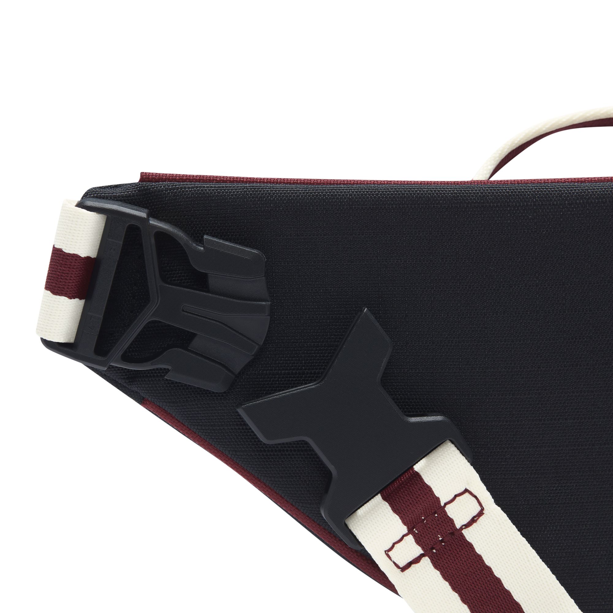 NIKE NK HERITAGE S WSTPCK - RETRO BLACK/SAIL/NIGHT MAROON – Bild 5