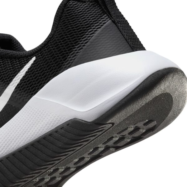 NIKE W NIKE MC TRAINER 3 BLACK/WHITE – Bild 8