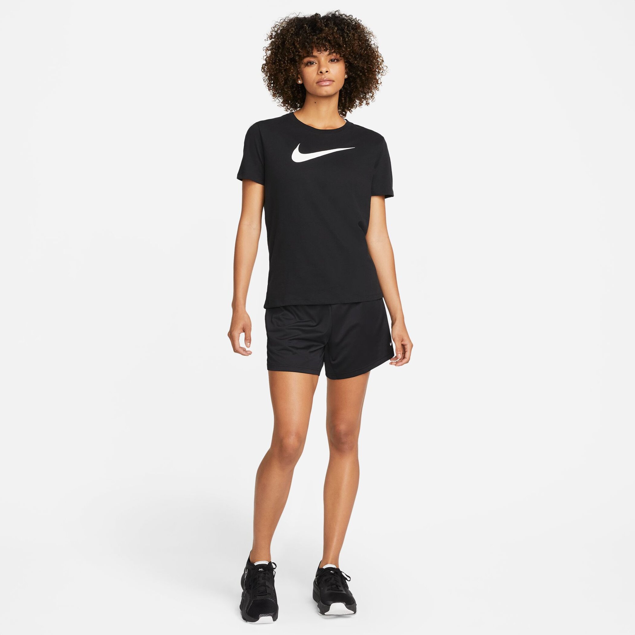 NIKE W NK DF TEE SWOOSH BLACK/WHITE – Bild 3