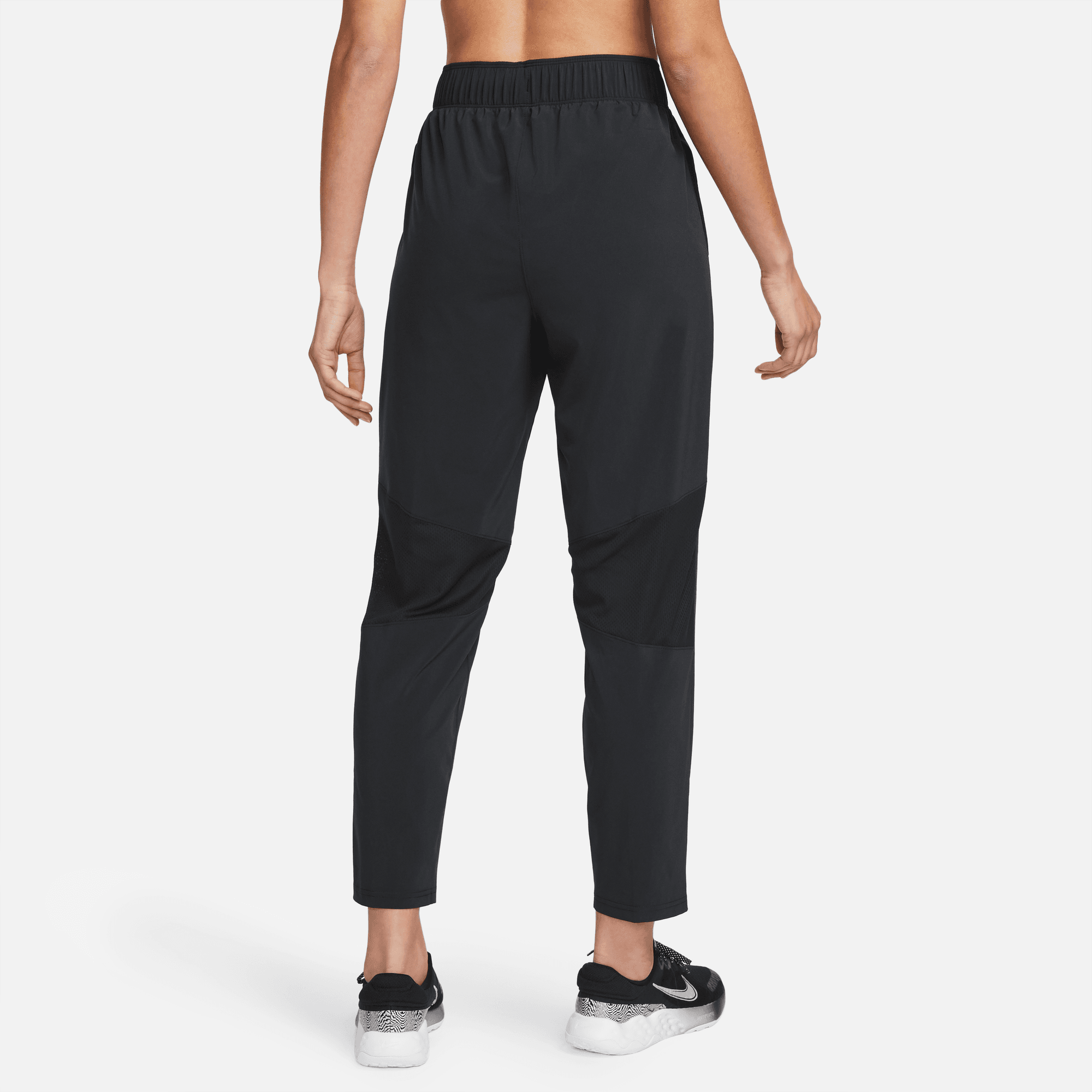 NIKE W NK FAST DF MR 7/8 PANT BLACK/REFLECTIVE SILV – Bild 2