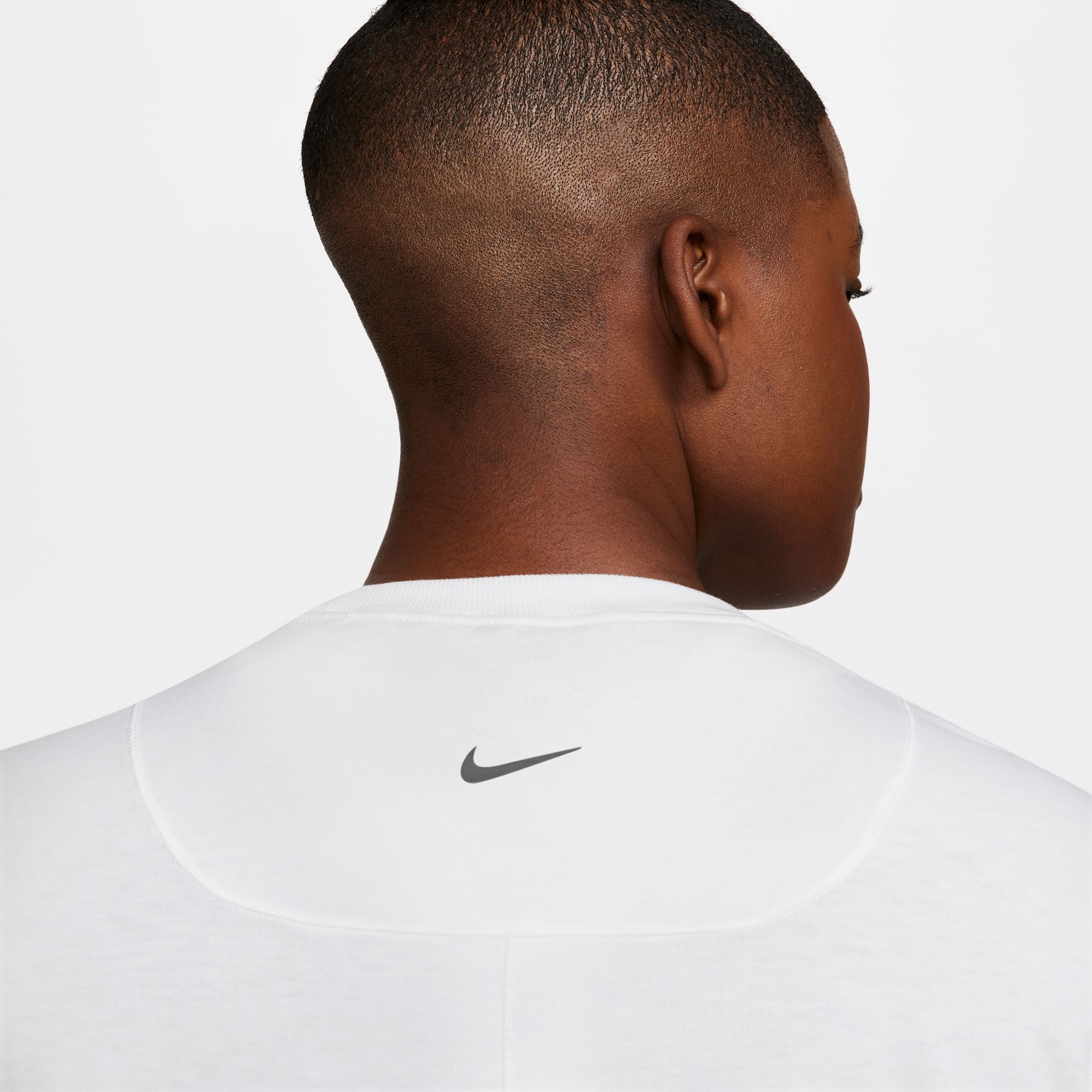 NIKE W NK ONE RELAXED DF SS TOP WHITE/BLACK – Bild 2
