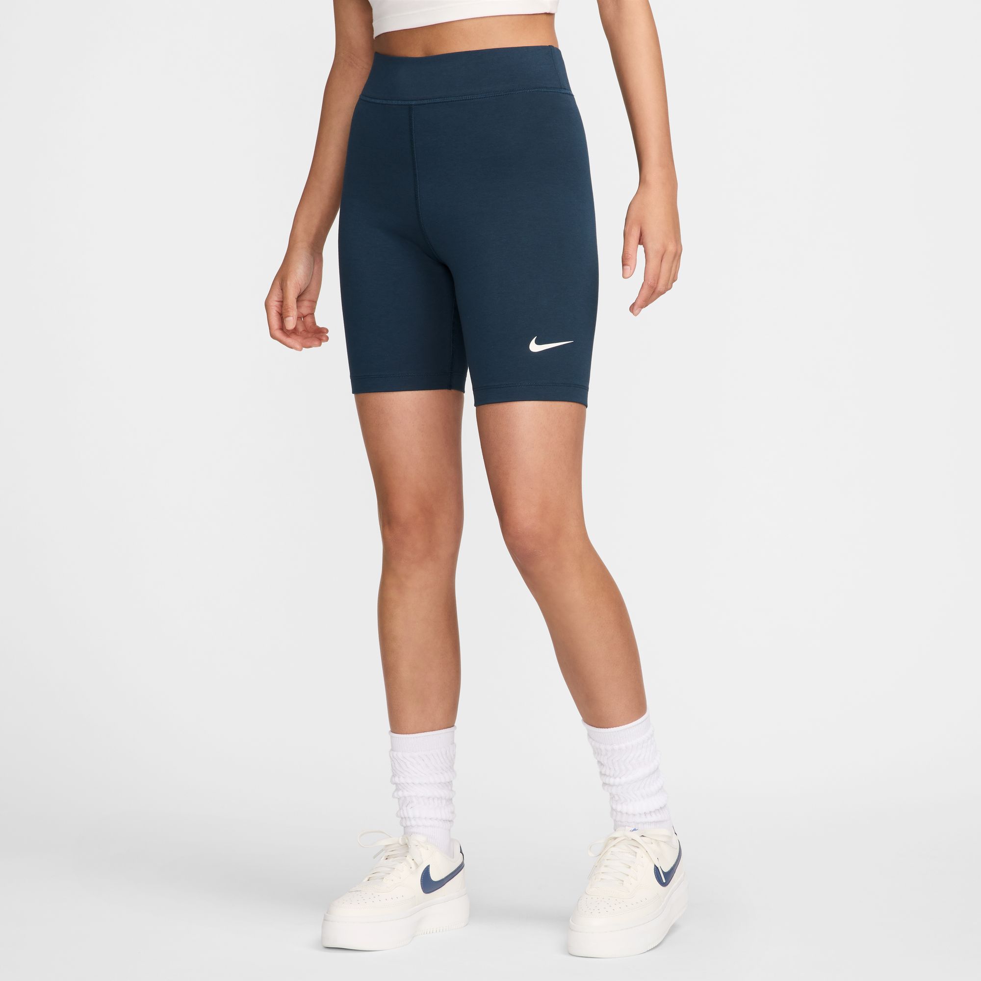 NIKE W NSW NK CLSC HR 8IN SHORT ARMORY NAVY/SAIL