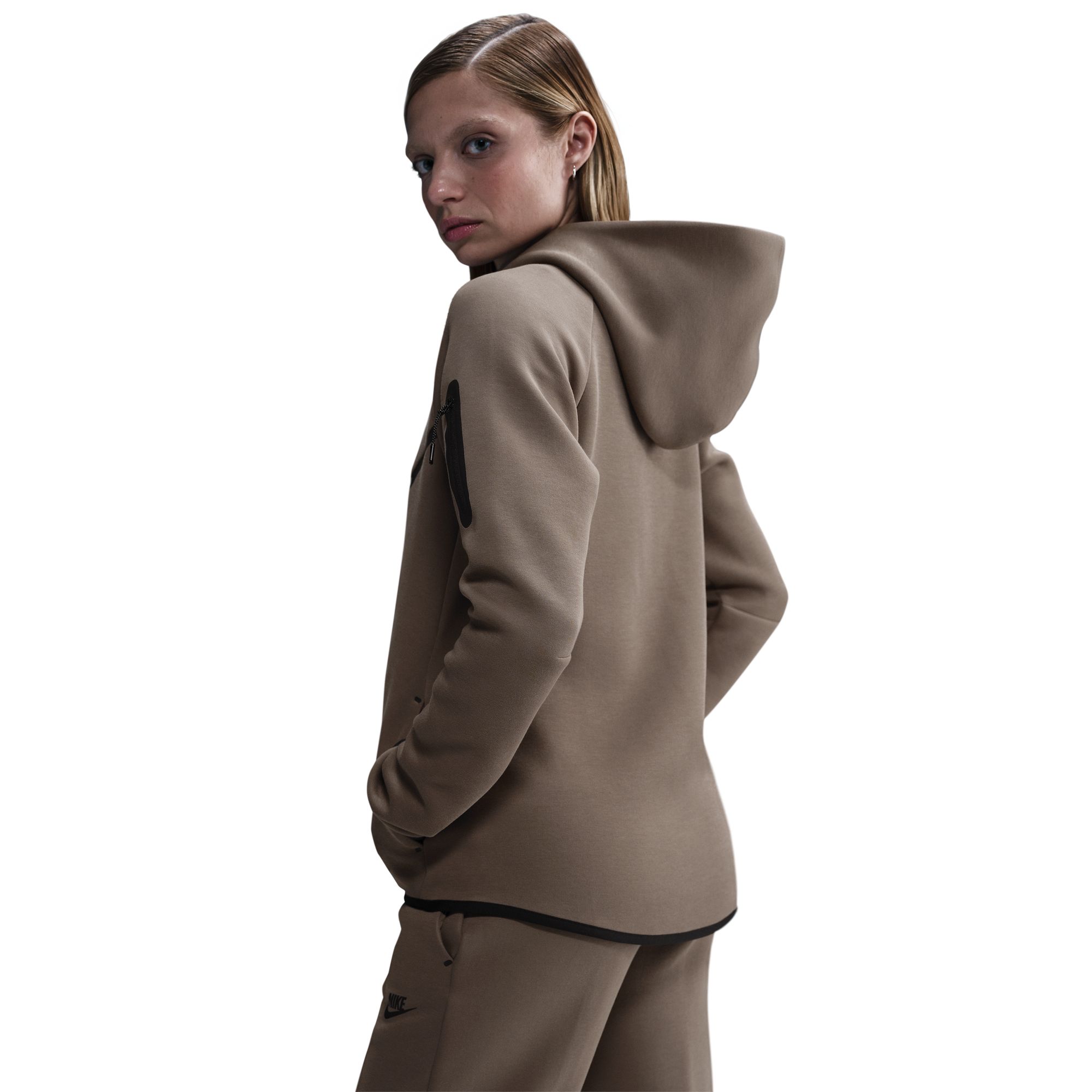 NIKE W NSW TCH FLC WR FZ HDY 2 MINK BROWN/BLACK – Bild 4