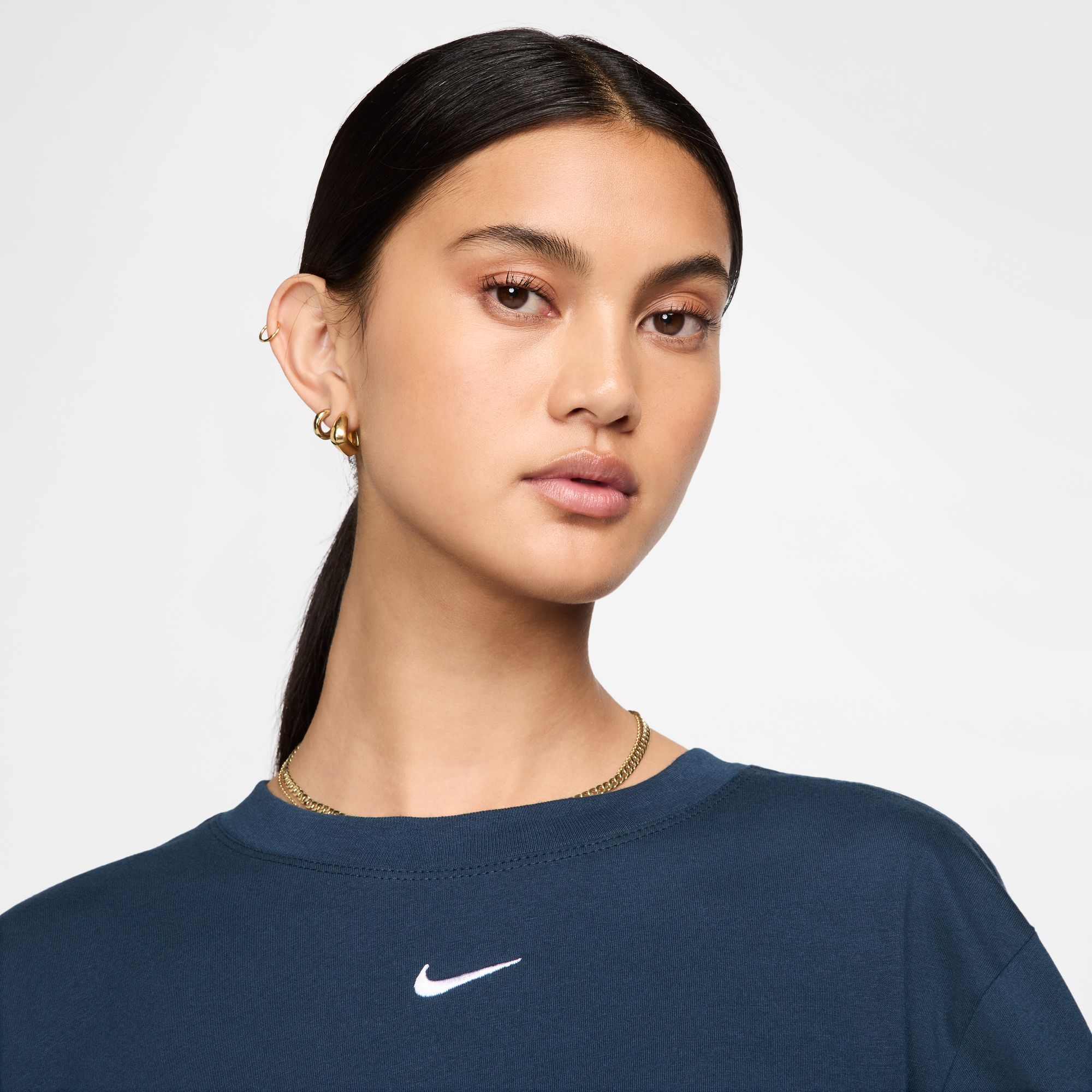 NIKE W NSW TEE ESSNTL LBR ARMORY NAVY – Bild 3