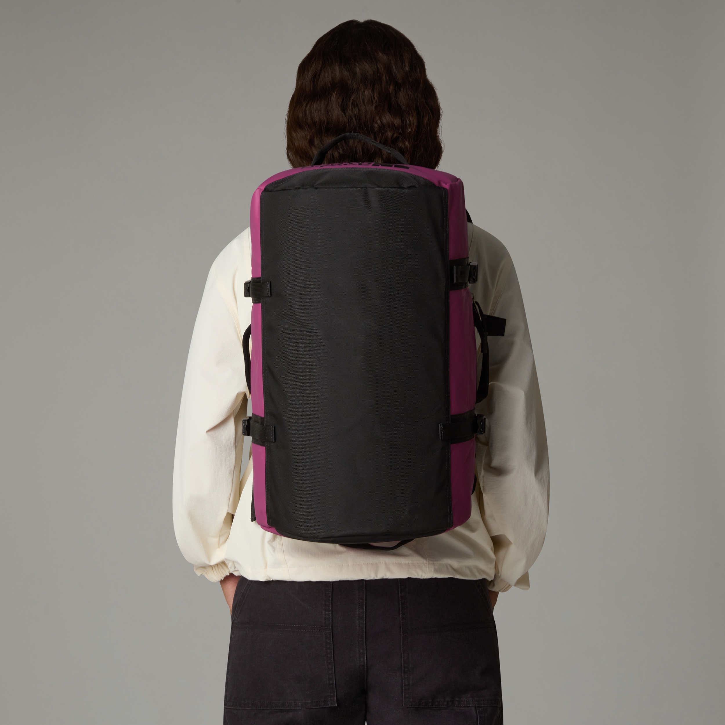 THE NORTH FACE BASE CAMP DUFFEL - XS CYBER BERRY-TNF BLACK – Bild 2