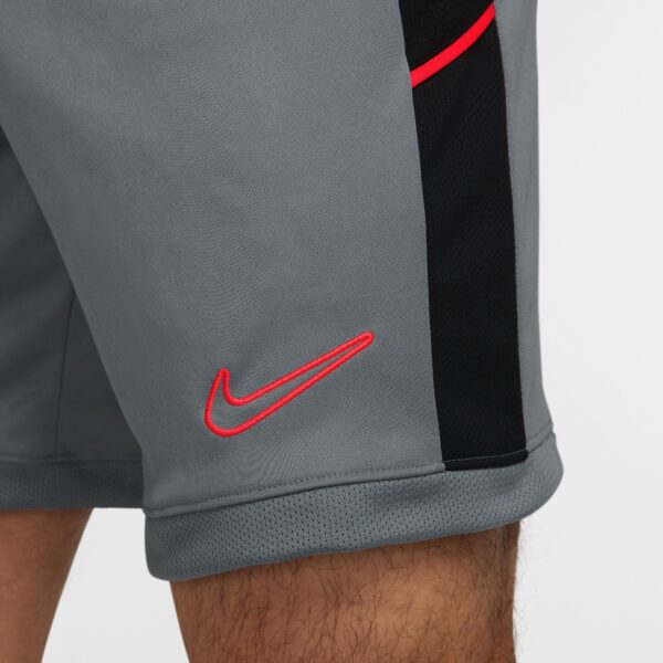 NIKE M NK DF ACD25 SHORT K BR COOL GREY/BLACK/BRIGHT CRIMSON – Bild 4