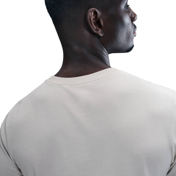 NIKE M NK DF TEE WINNING LIGHT BONE/RACER BLUE – Bild 3