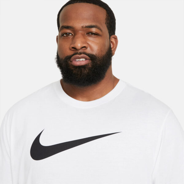 NIKE M NSW TEE ICON SWOOSH WHITE/BLACK – Bild 6