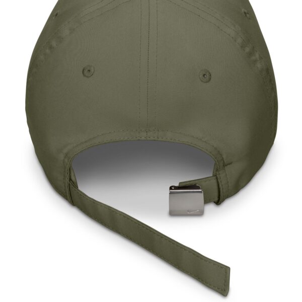 NIKE U NK DF CLUB CAP U CB MTSWSH L MEDIUM OLIVE/METALLIC SILVER – Bild 3
