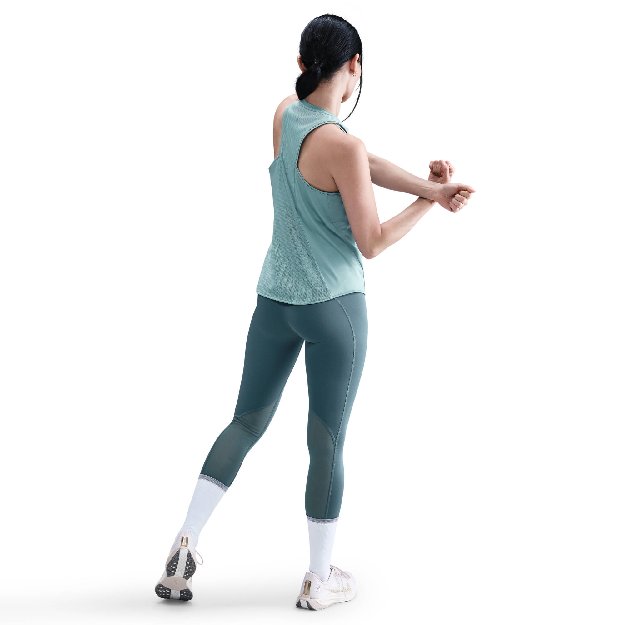 NIKE W NK SWIFT DF TANK TOP CANNON/REFLECTIVE SILV – Bild 5