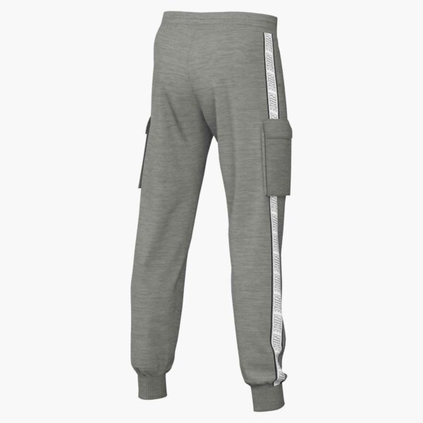 NIKE K NSW CLUB+ FLC CRGO PNT DK GREY HEATHER/BASE GREY/WHIT – Bild 2