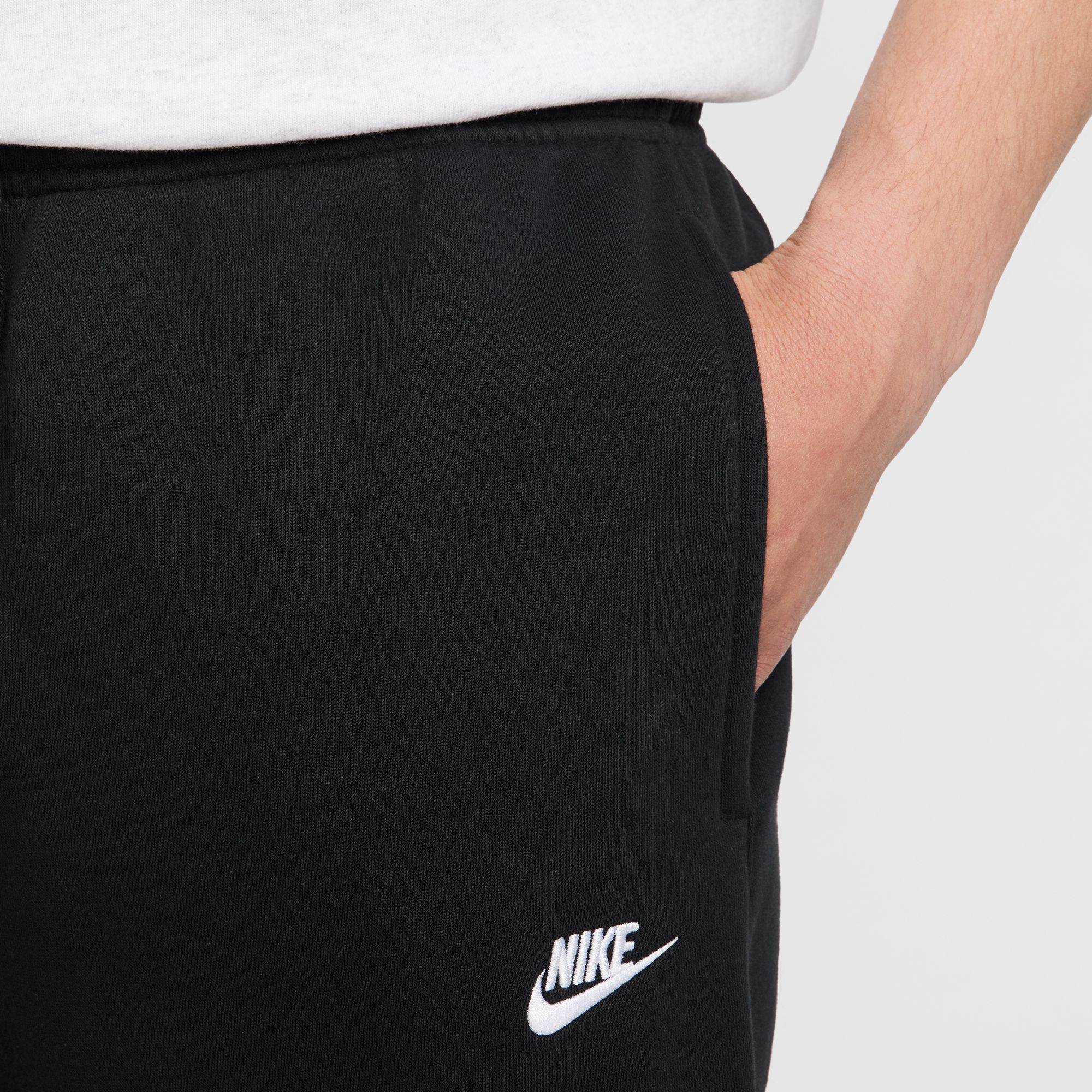 NIKE M NK CLUB BB JOGGER BLACK/BLACK/WHITE – Bild 3