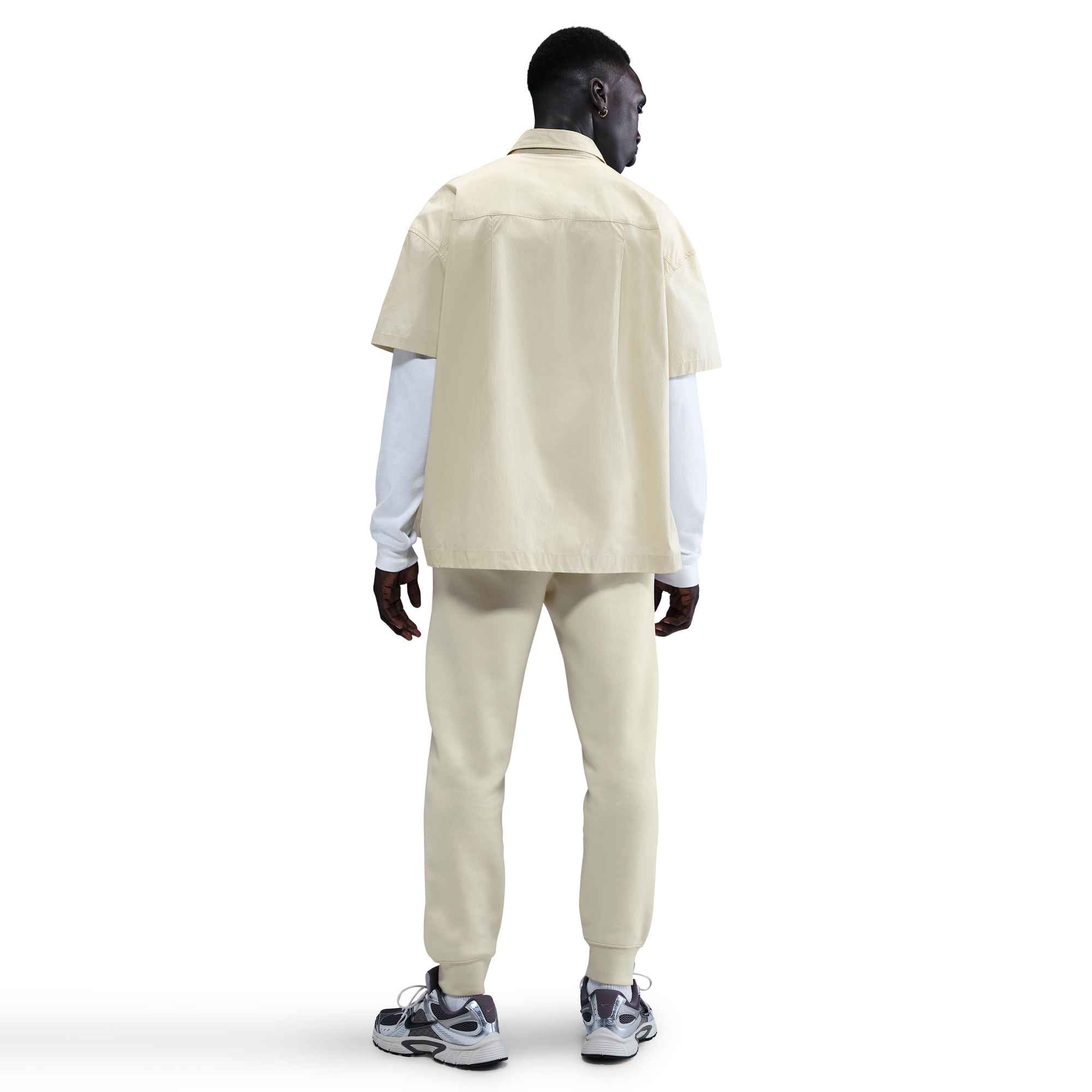 NIKE M NK CLUB BB JOGGER LT KHAKI/LT KHAKI/WHITE – Bild 2