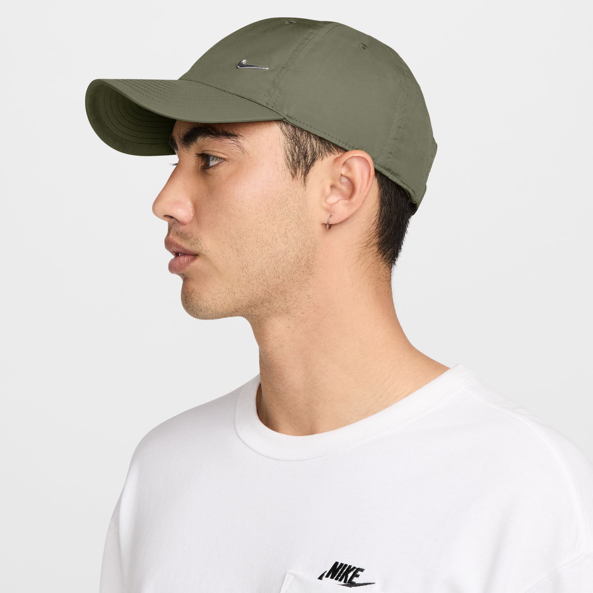 NIKE U NK DF CLUB CAP U CB MTSWSH L MEDIUM OLIVE/METALLIC SILVER – Bild 6