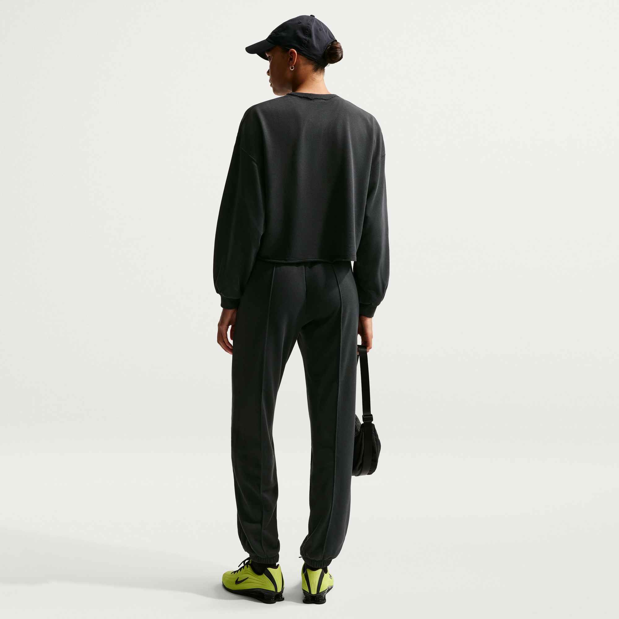 NIKE W NSW CHLL FT JGGR PANT BLACK/BLACK/SAIL – Bild 2