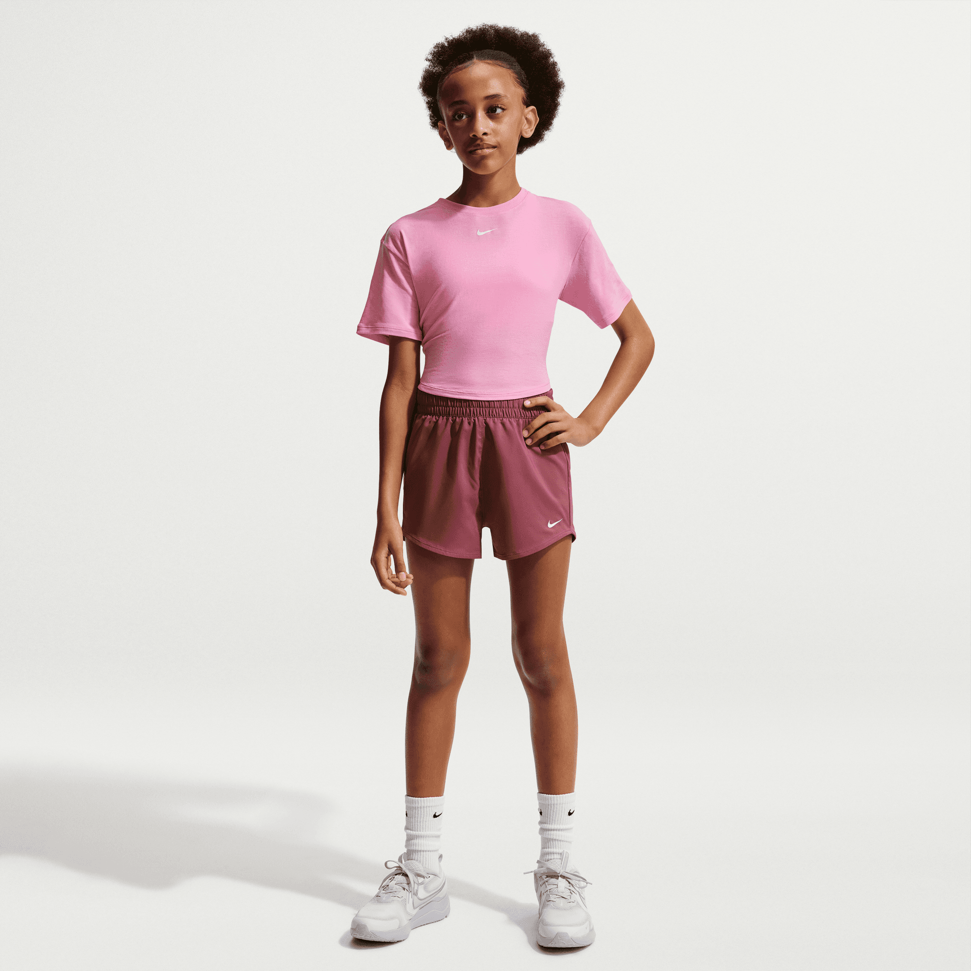 NIKE G NK DF ONE WVN HR SHORT PINK SMOKE/WHITE – Bild 5