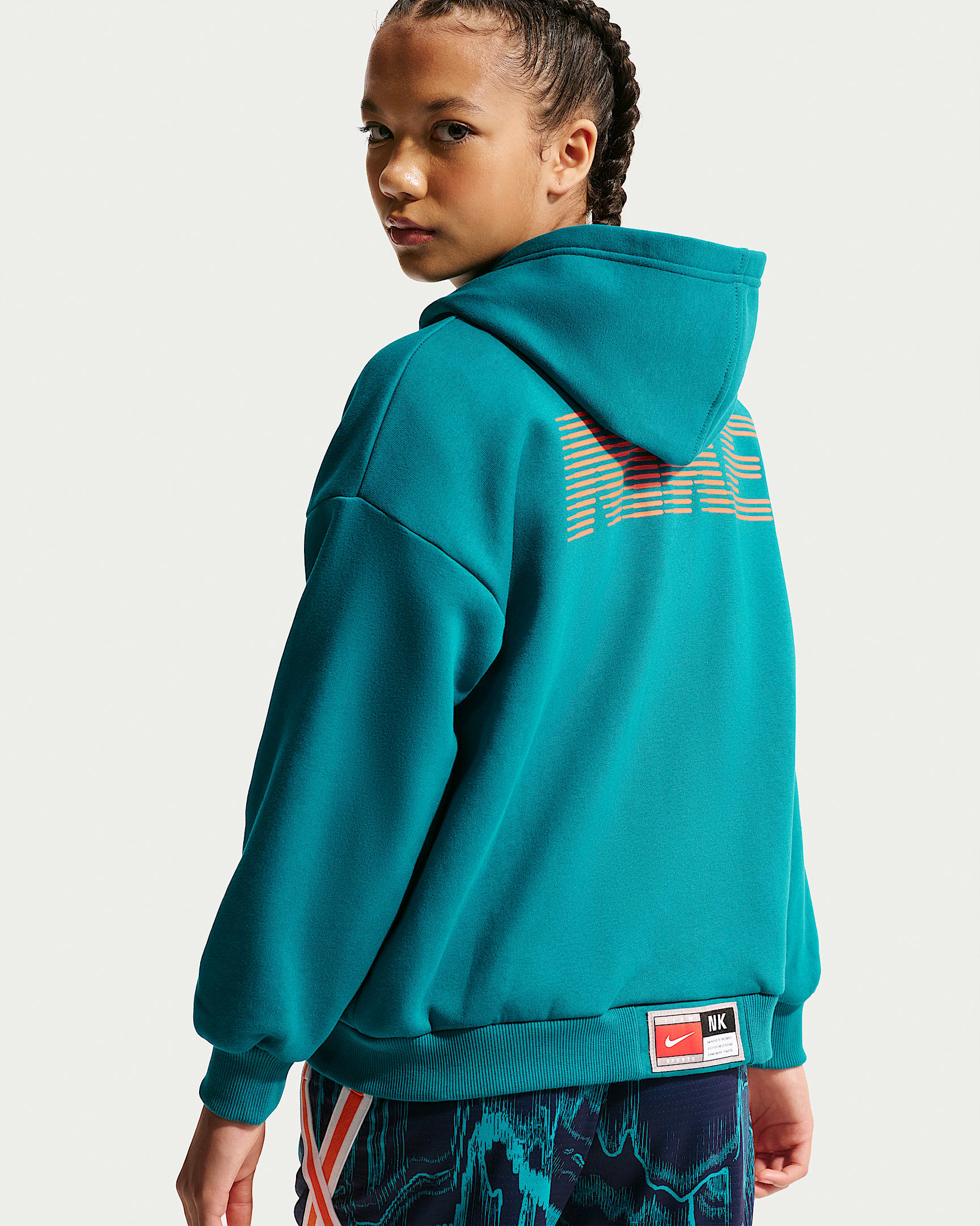 NIKE K NK DF HDY NVLTY BRIGHT SPRUCE/SAFETY ORANGE – Bild 4