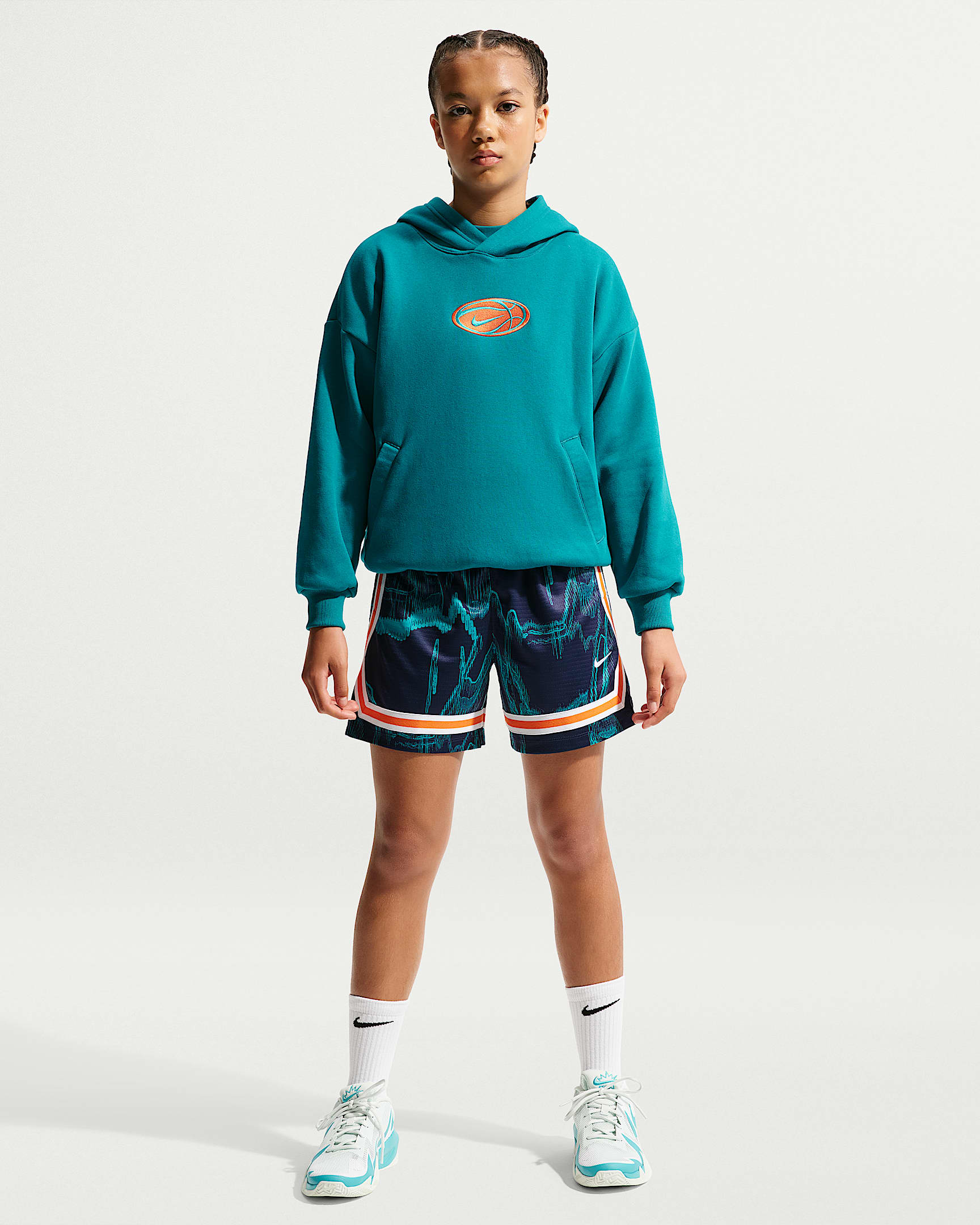 NIKE K NK DF HDY NVLTY BRIGHT SPRUCE/SAFETY ORANGE – Bild 6