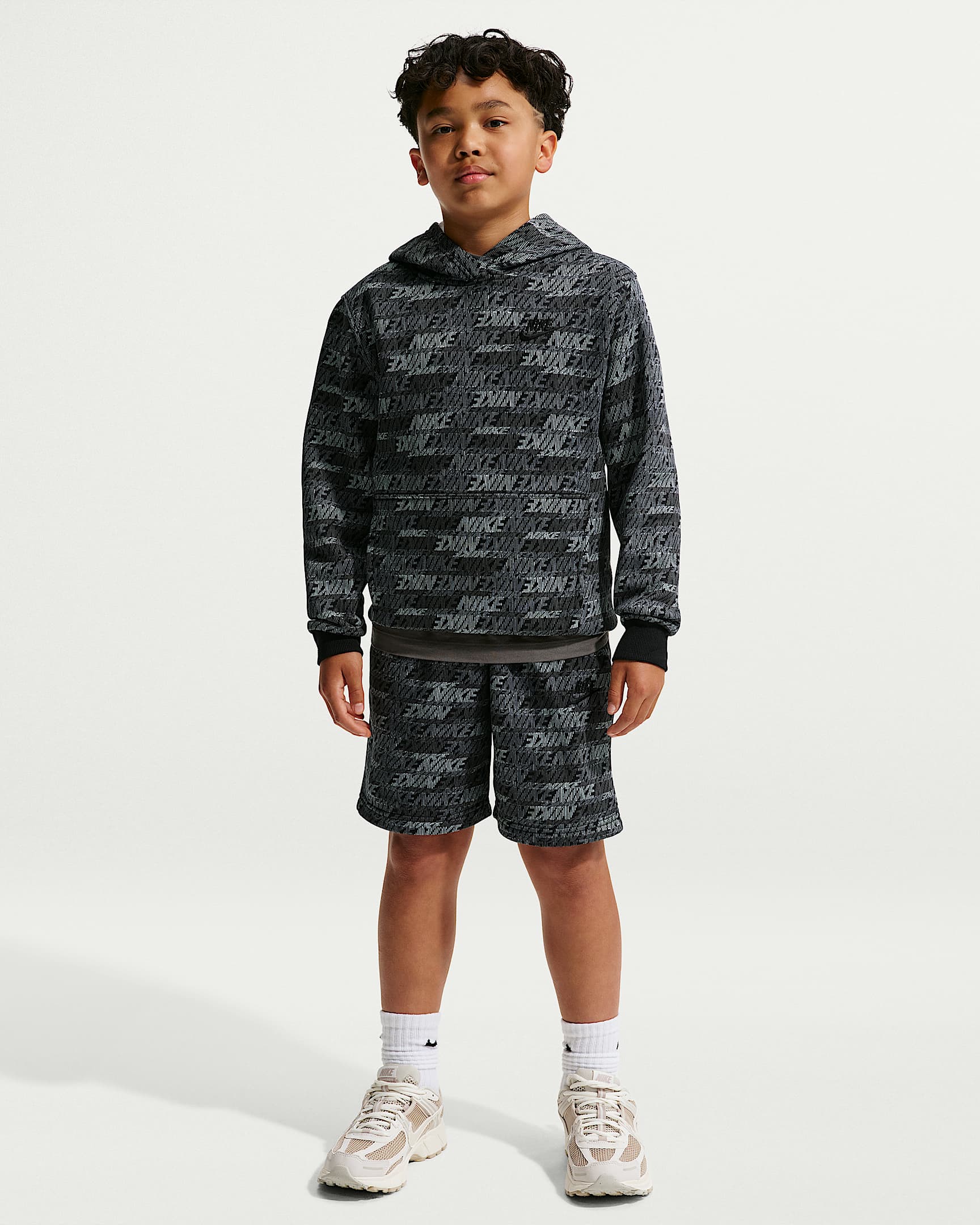 NIKE K NSW CLUB FLC PO HDY AOP BLACK/BLACK/BLACK – Bild 7