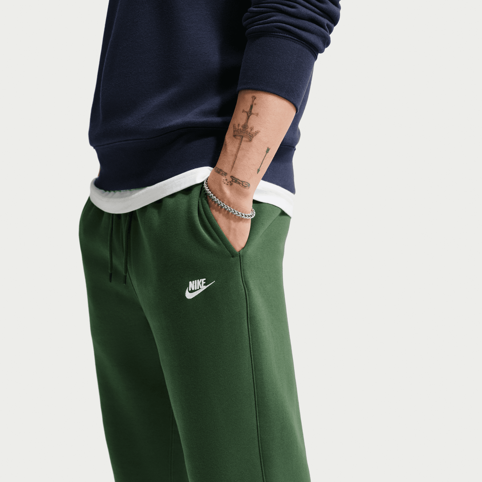 NIKE M NK CLUB BB JOGGER FIR/FIR/WHITE – Bild 5