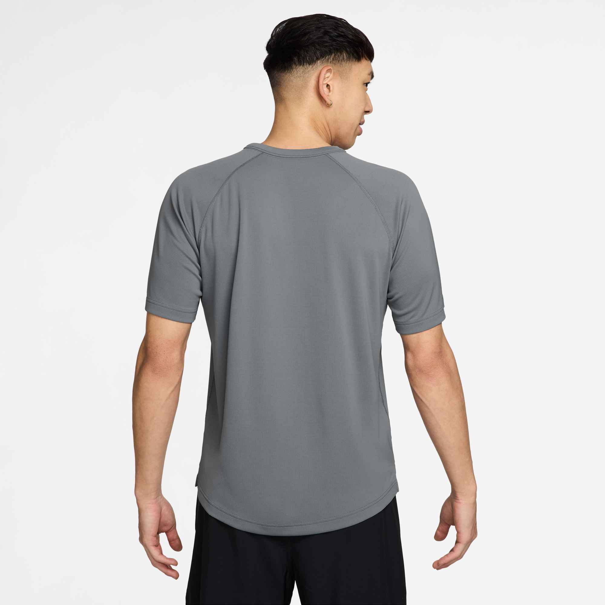 NIKE M NK DF FLEX SS TOP SMOKE GREY/BLACK – Bild 2