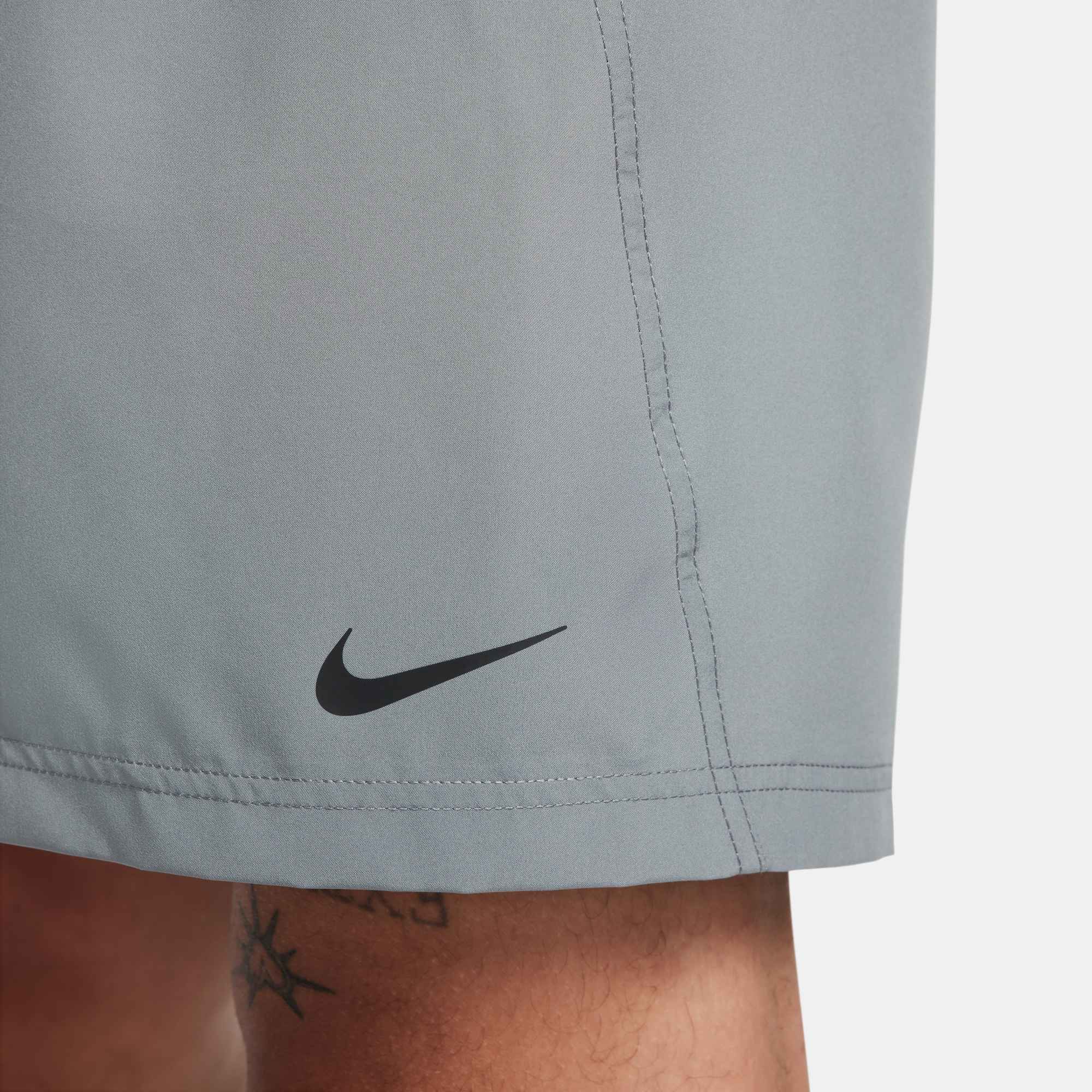 NIKE M NK DF FORM 7IN UL SHORT SMOKE GREY/BLACK – Bild 3