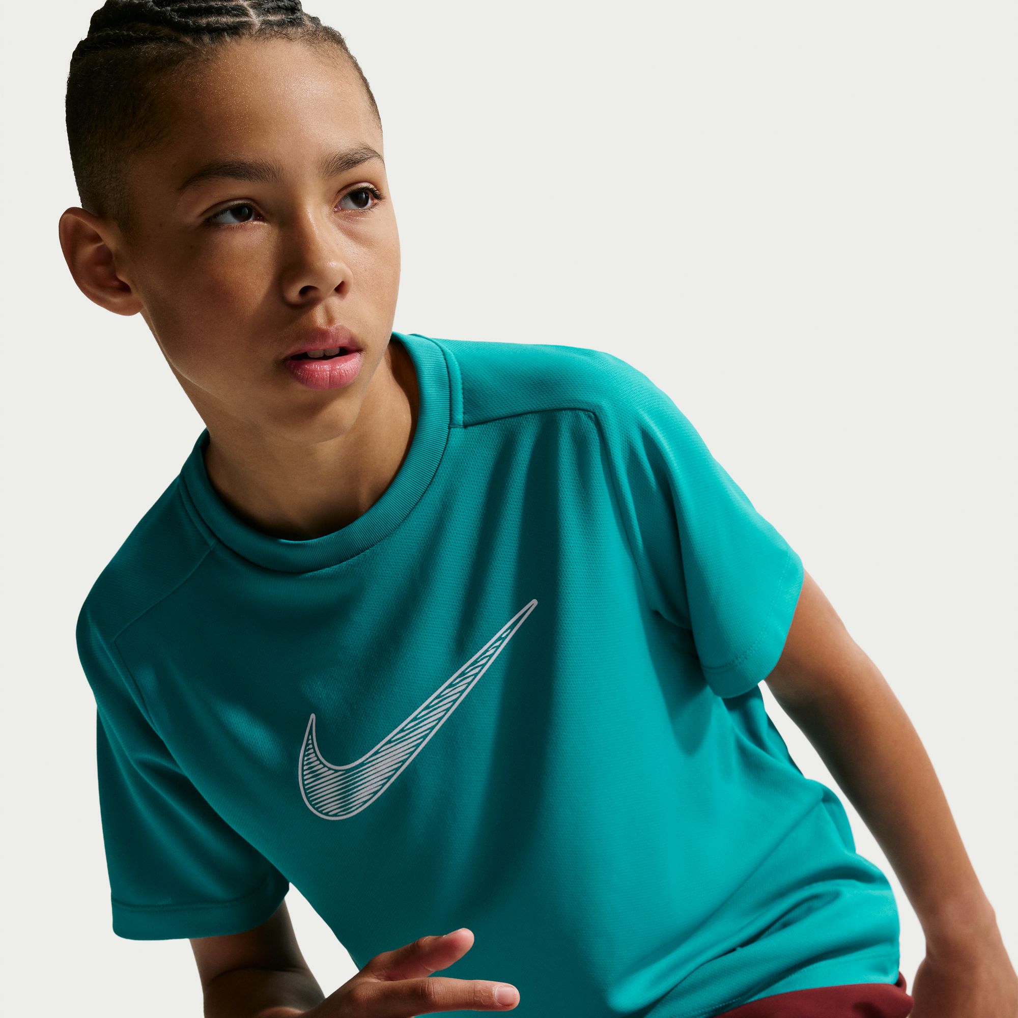 NIKE B NK DF MULTI SS TOP HBR ENERGY/WHITE – Bild 5