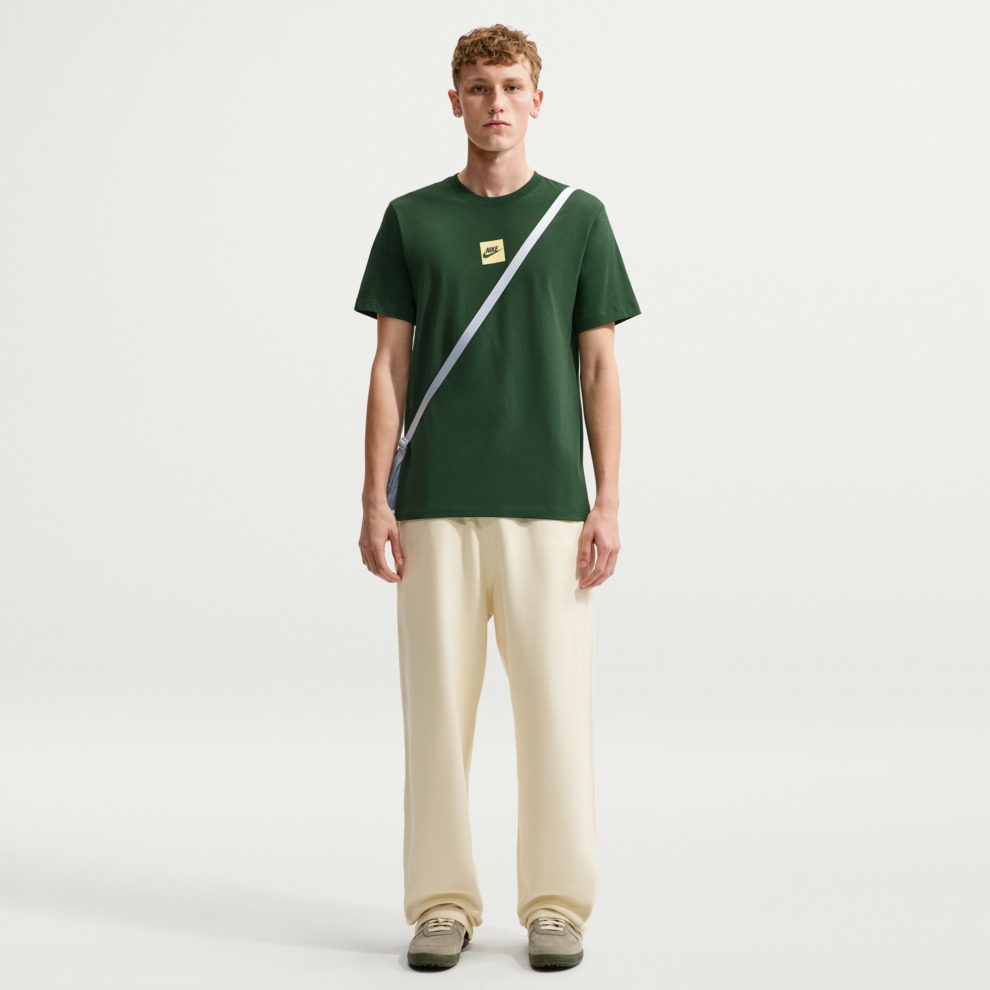 NIKE U NSW TEE STD CLUB FTRA BOX FIR