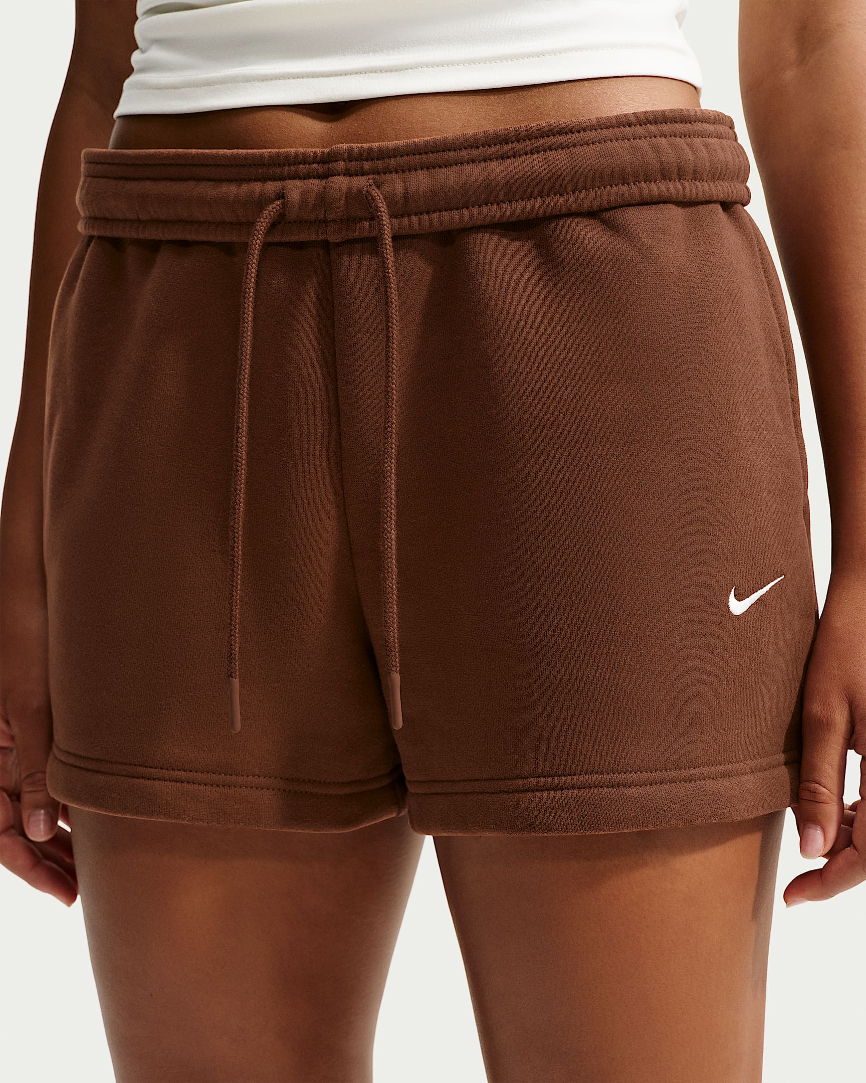 NIKE W NK STDO FLC MW MR STD 4 SHRT CACAO WOW/SAIL – Bild 6