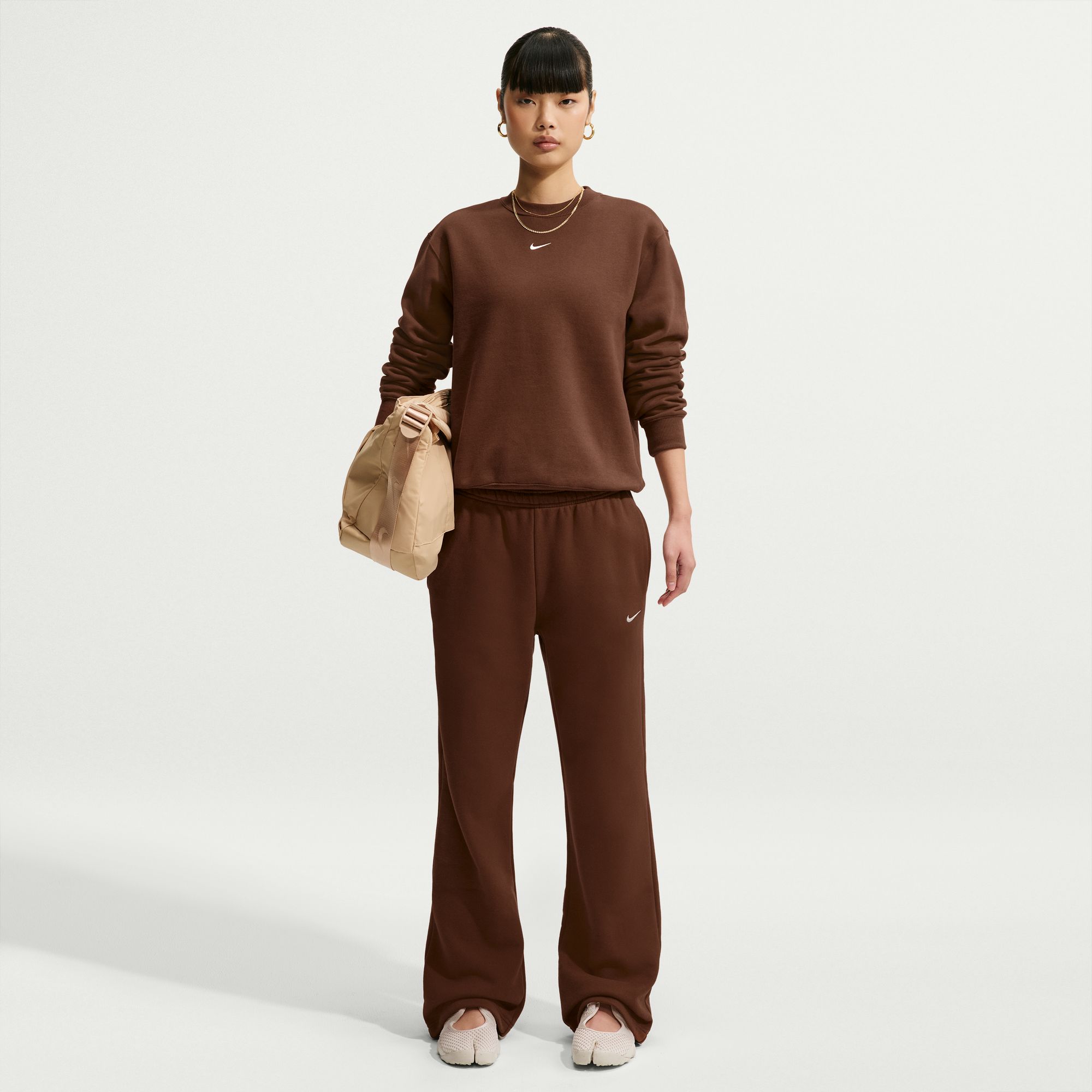 NIKE W NK STDO FLC MW STD CREW CACAO WOW/SAIL