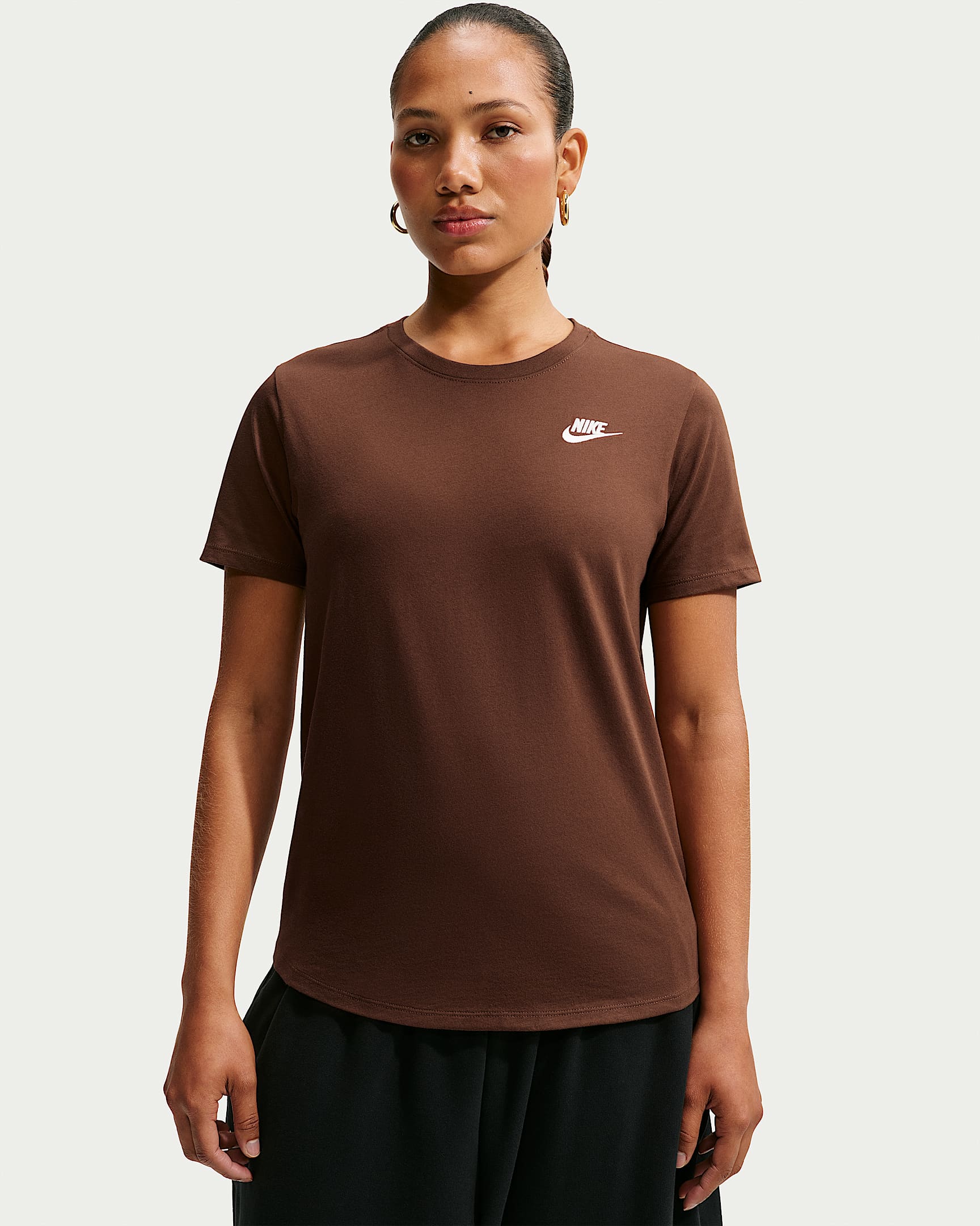 NIKE W NSW CLUB SS TEE CACAO WOW