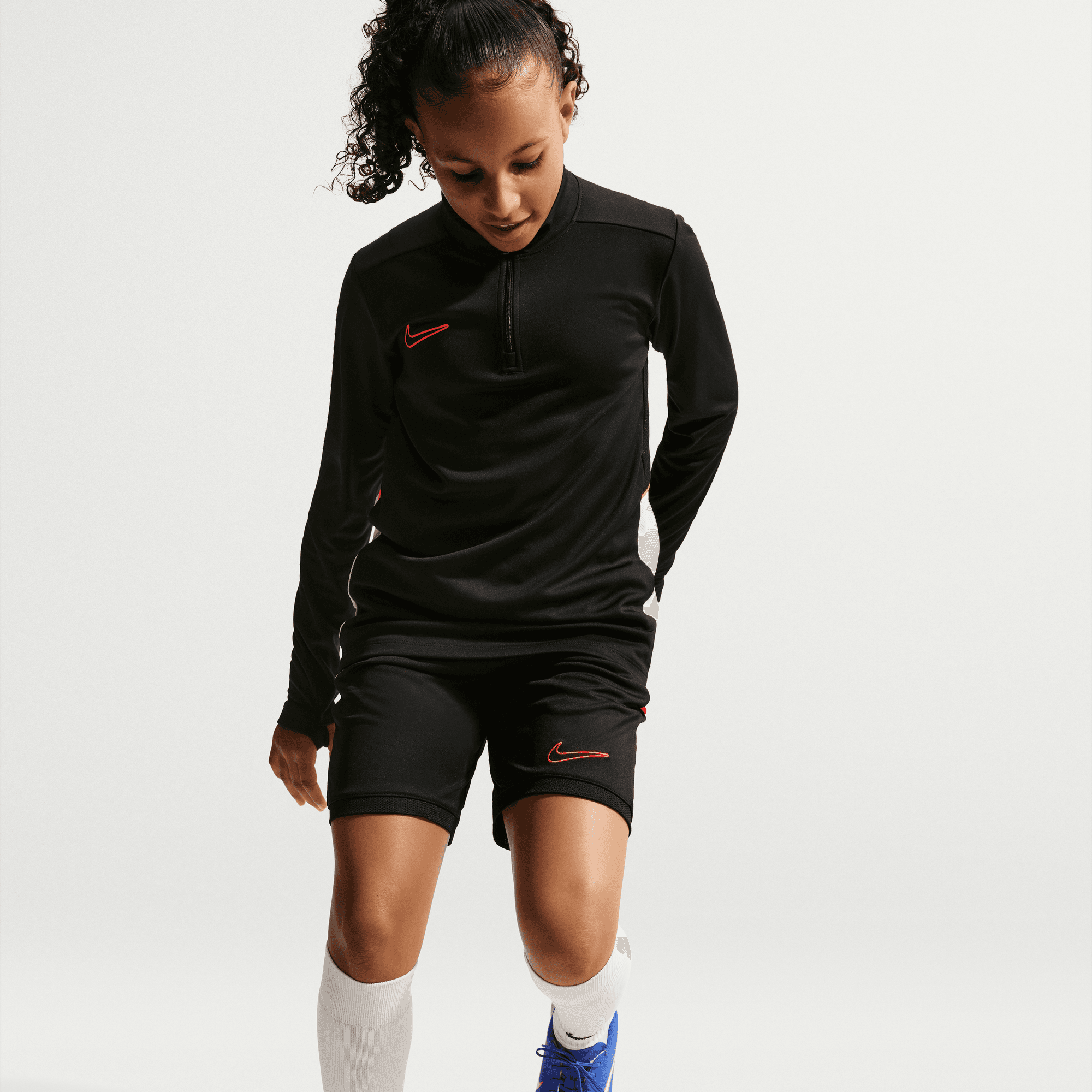 NIKE K NK DF ACD25 SHORT KP 7IN -PD BLACK/WHITE/BRIGHT CRIMSON – Bild 8