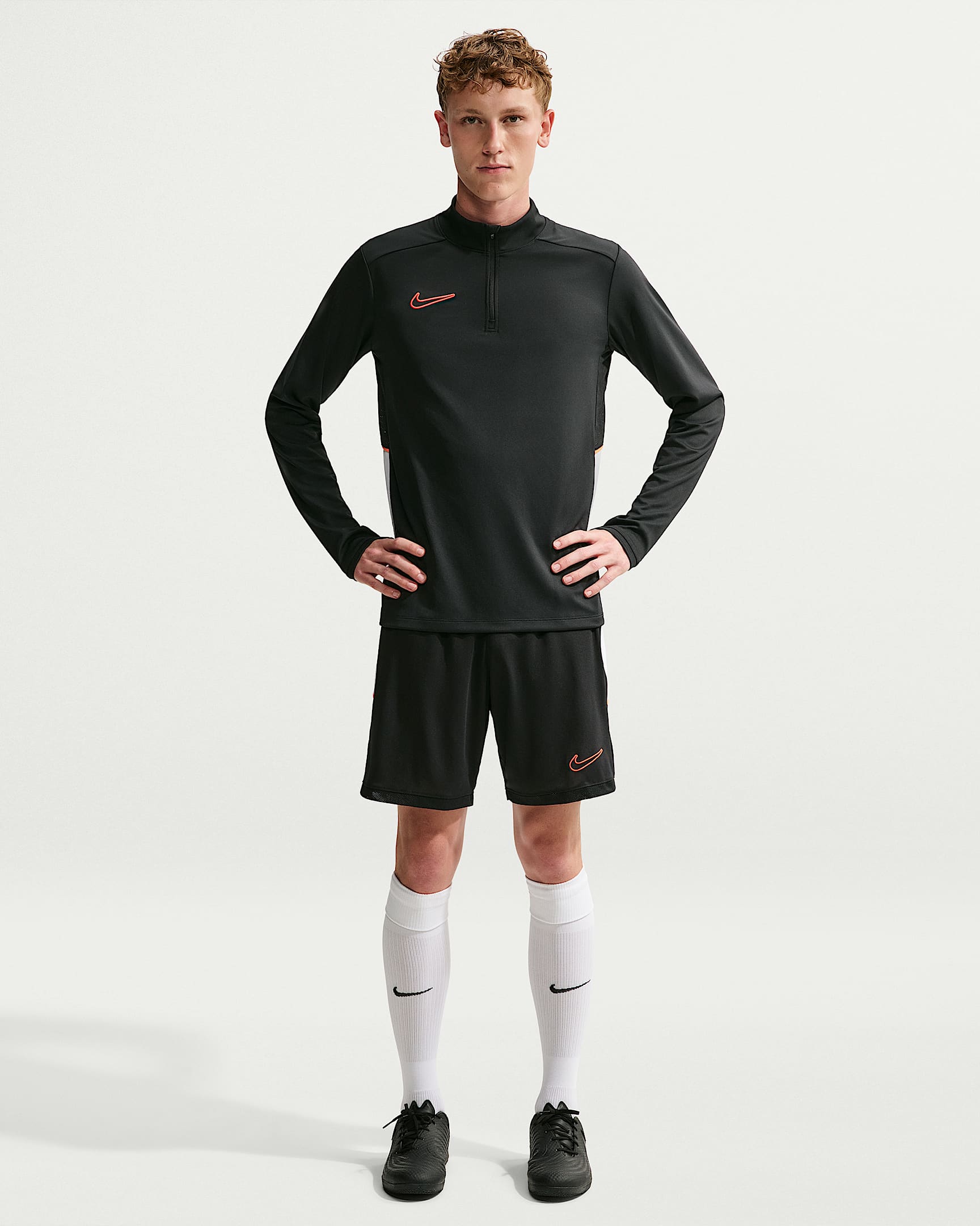 NIKE M NK DF ACD25 DRIL TOP BR BLACK/WHITE/BRIGHT CRIMSON – Bild 4