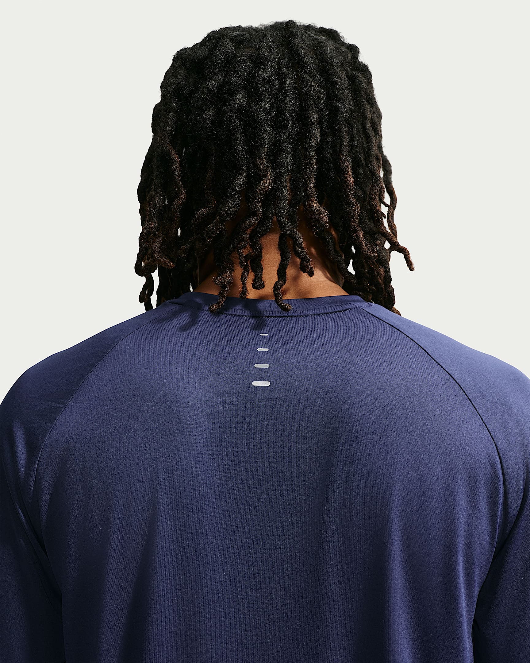 NIKE M NK DFADV STRIDE LS TOP MIDNIGHT NAVY/REFLECTIVE SILV – Bild 2